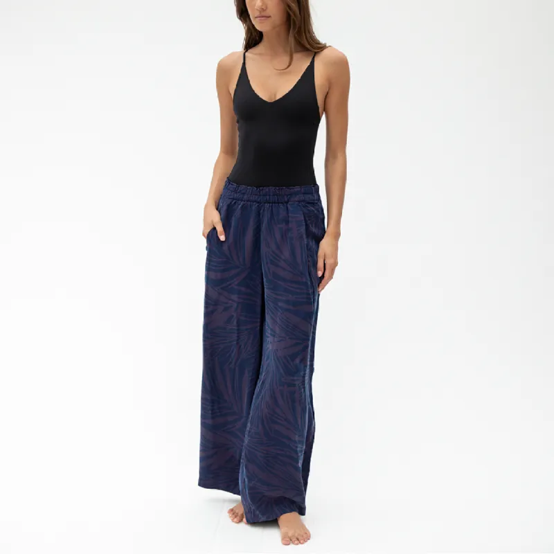 Day Trip Pant - Palm Fronds Sprint sold by Left on Friday