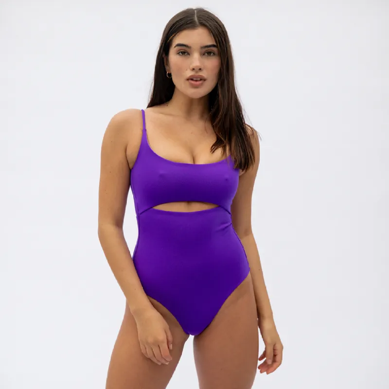 Peak Suit *Tall - Bon Voyage sold by Left on Friday