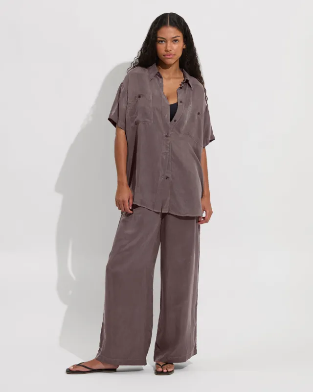 Day Trip Button Down - Stormy made by Left on Friday