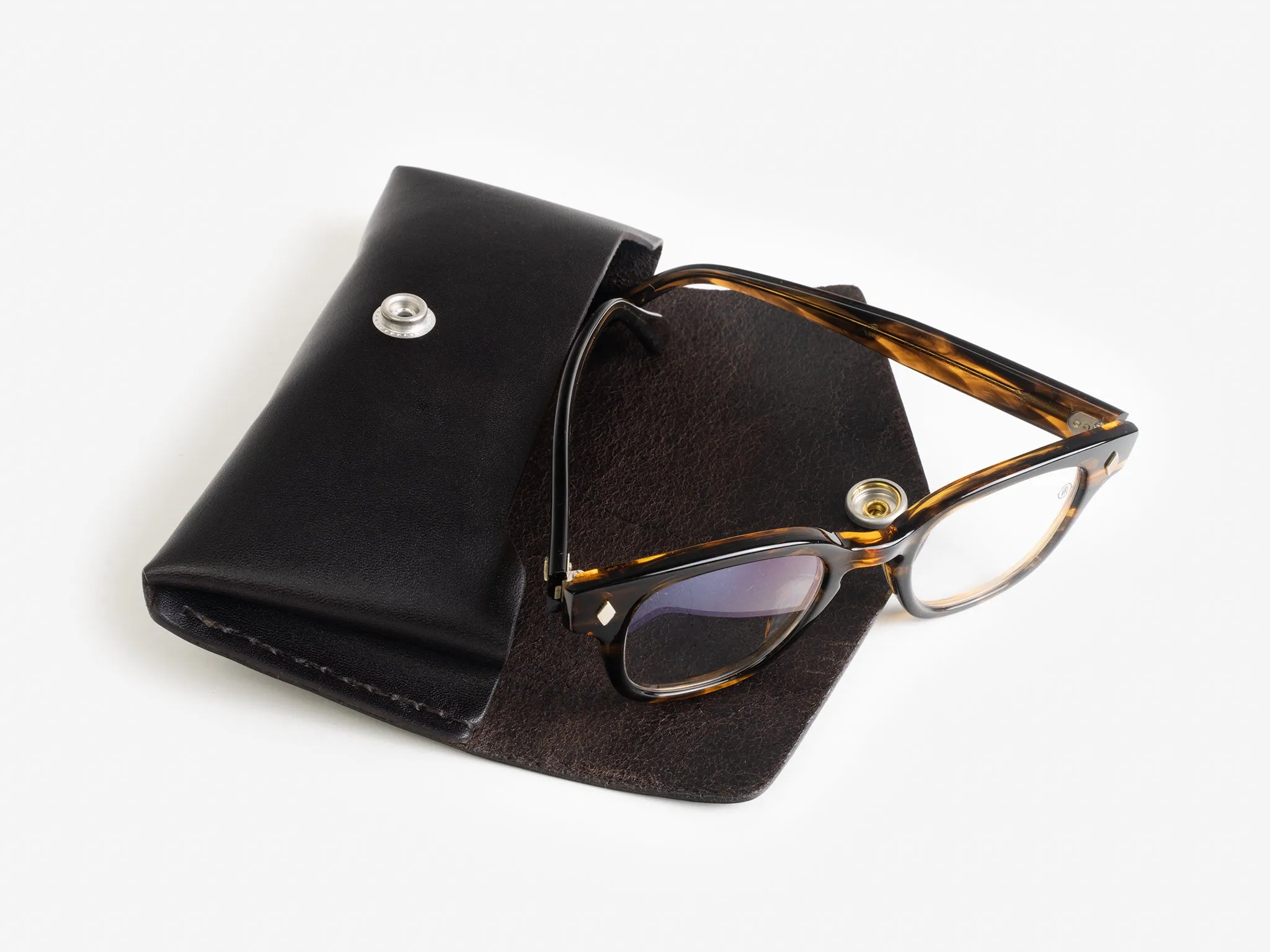 No. 604 Glasses Case, Dark Brown sold by Billykirk product image thumbnail 2