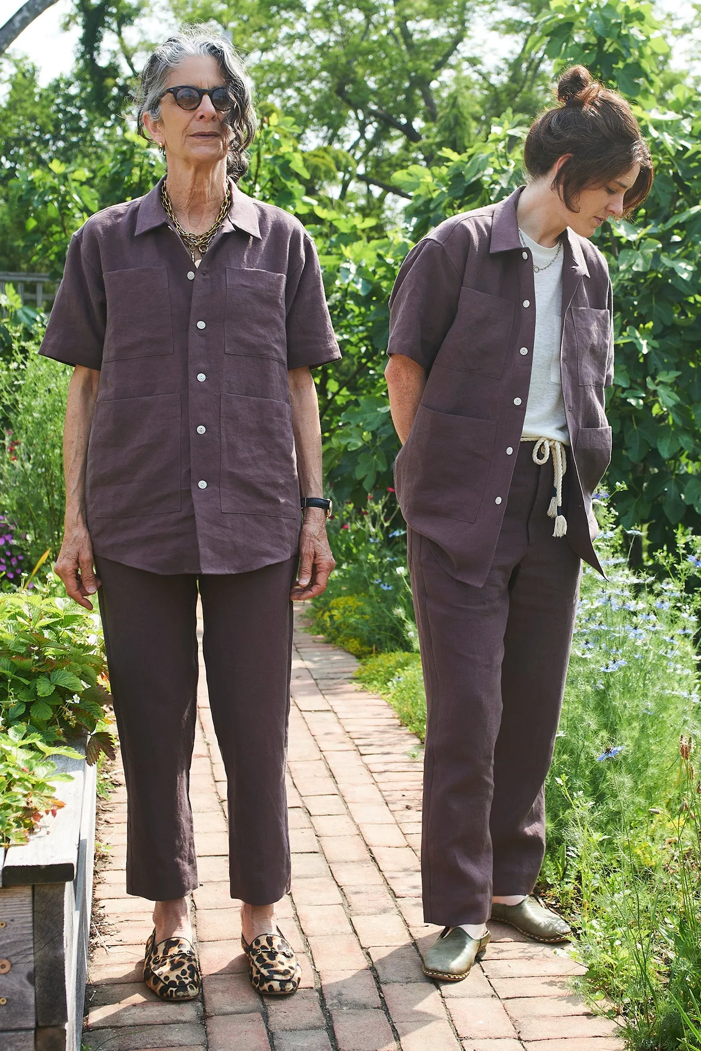 Noguchi Shirt in Aubergine Linen sold by Blluemade product image thumbnail 3