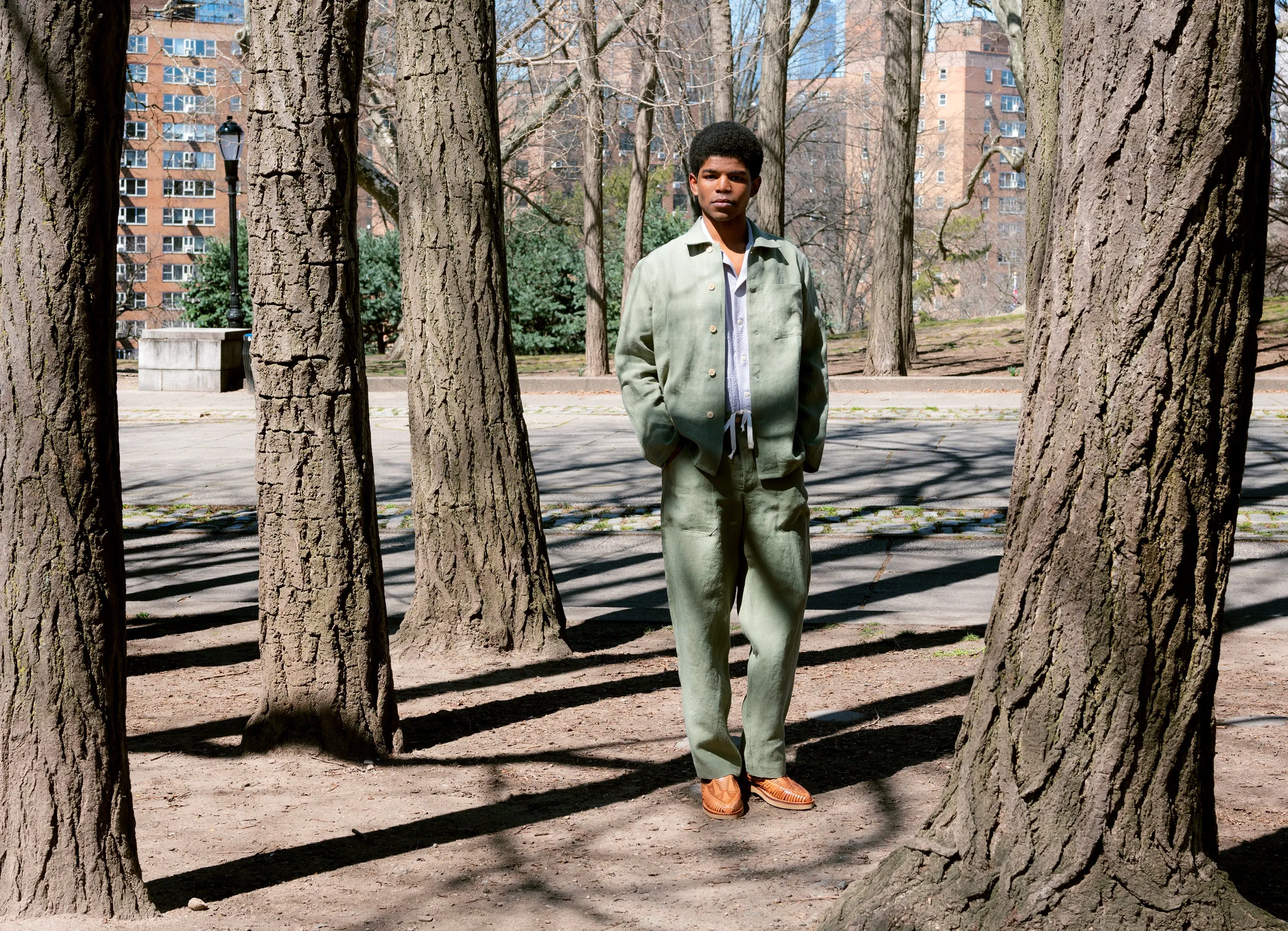 Chore Coat in Olive Green Linen sold by Blluemade product image thumbnail 4