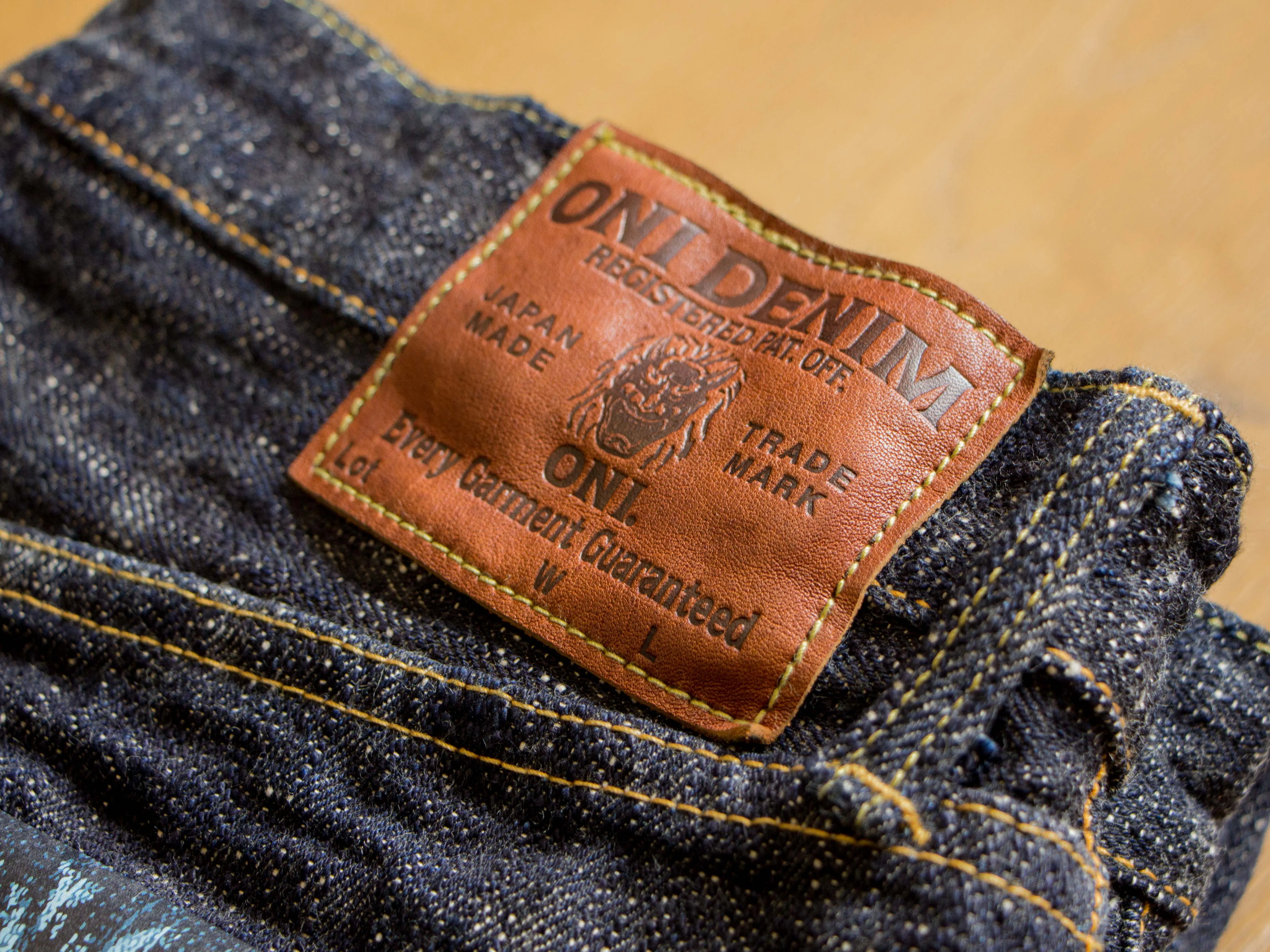 【ONI DENIM】246-Kasuri 17oz Kasuri Denim 鬼絣丹寧修身直筒牛仔褲 sold by Blue Beach Denim product image thumbnail 3