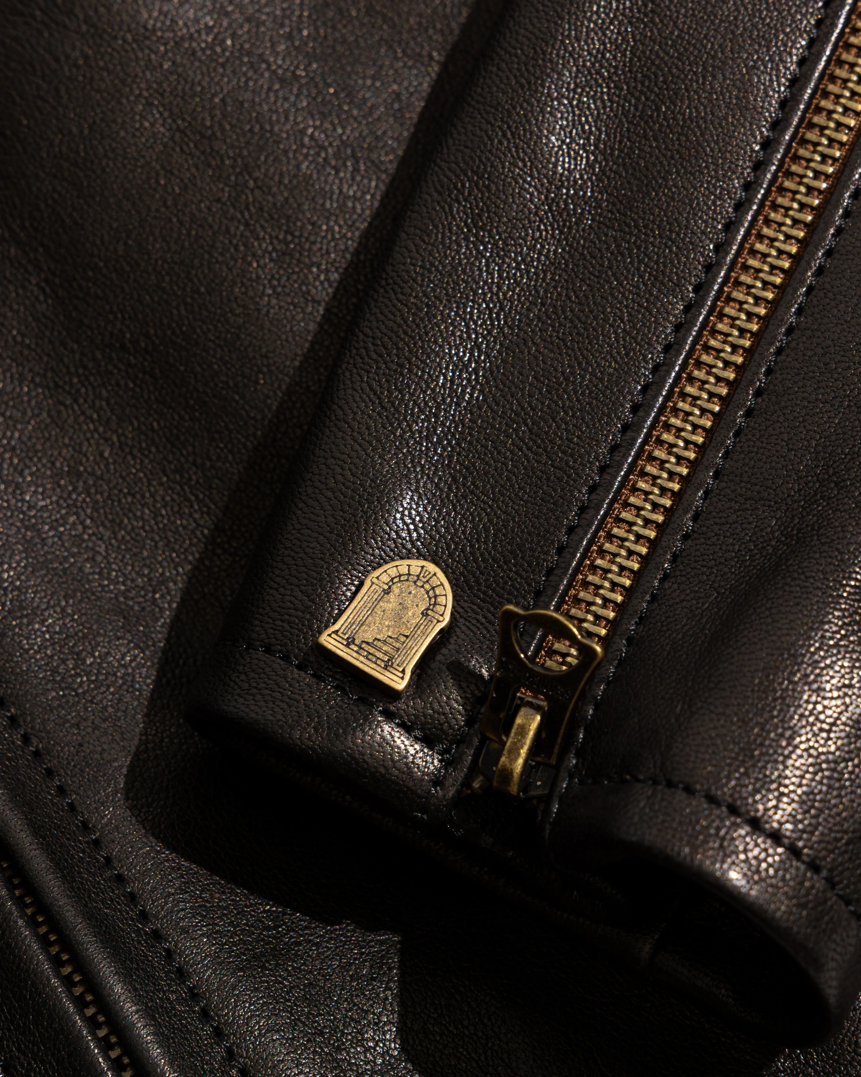 【Shangri-La Heritage】“J-100” Cafer Racer Black 黑色小羊皮合身直拉騎士皮衣 sold by Blue Beach Denim product image thumbnail 2