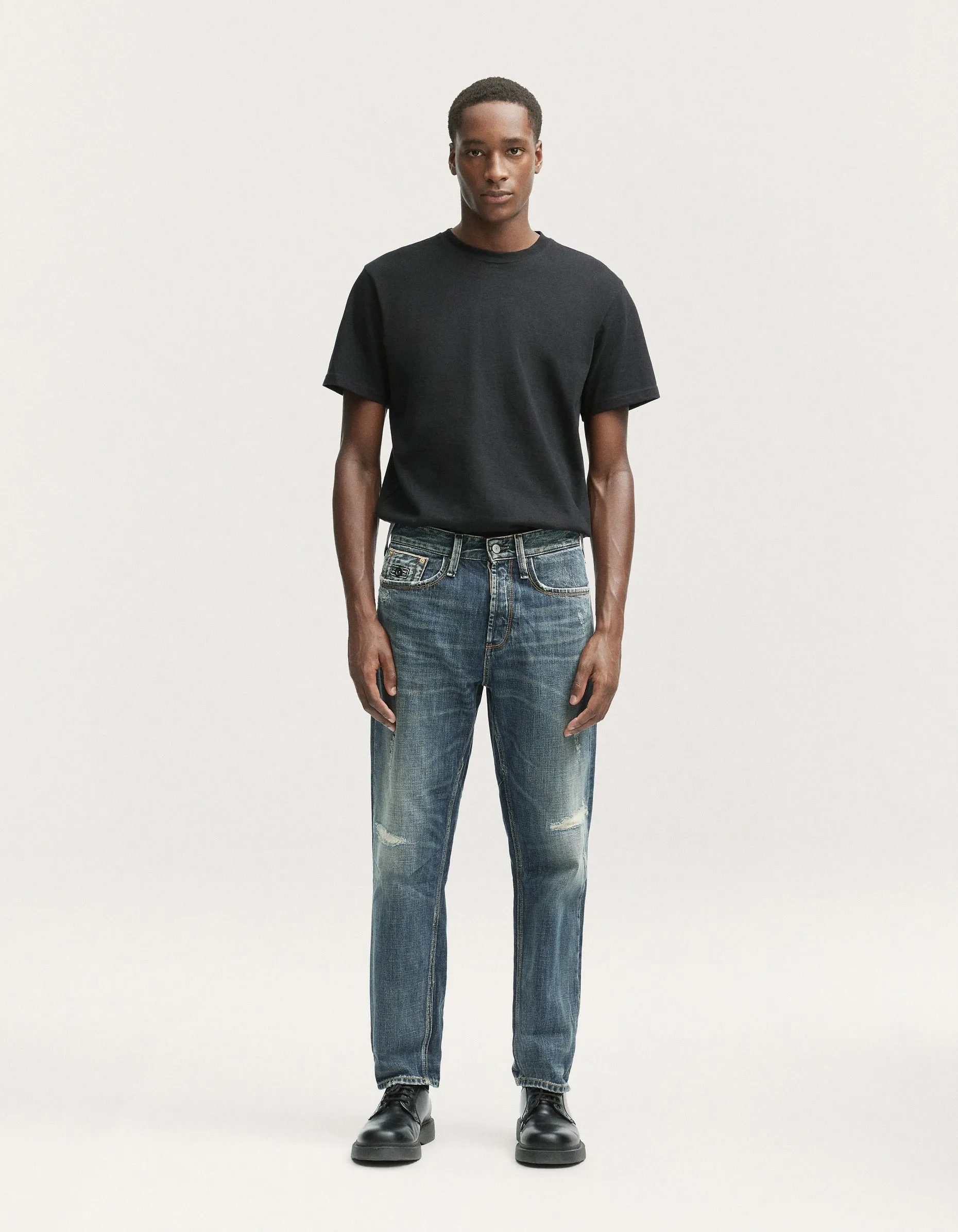 【DENHAM】Dart Cinch 立體剪裁作舊補丁巴黎扣寬鬆錐形布邊牛仔褲 sold by Blue Beach Denim