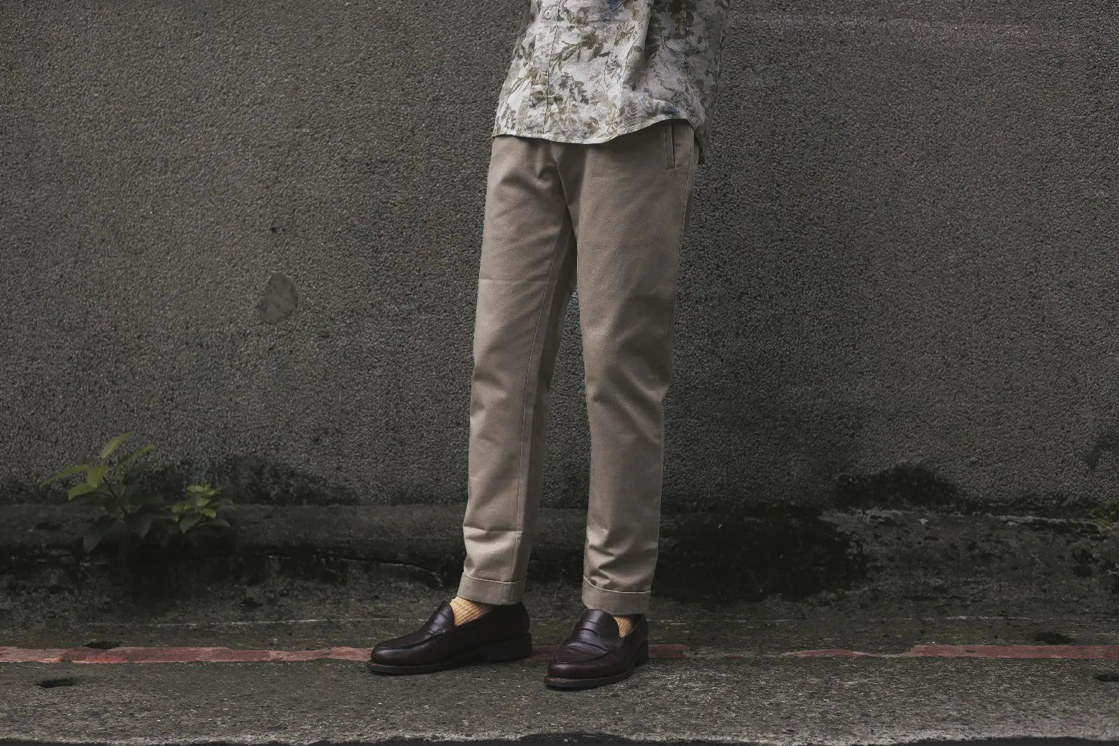 【ABCL Garments】PAUL gabardine Beige 卡其色華達呢合身長褲 sold by Blue Beach Denim product image thumbnail 3