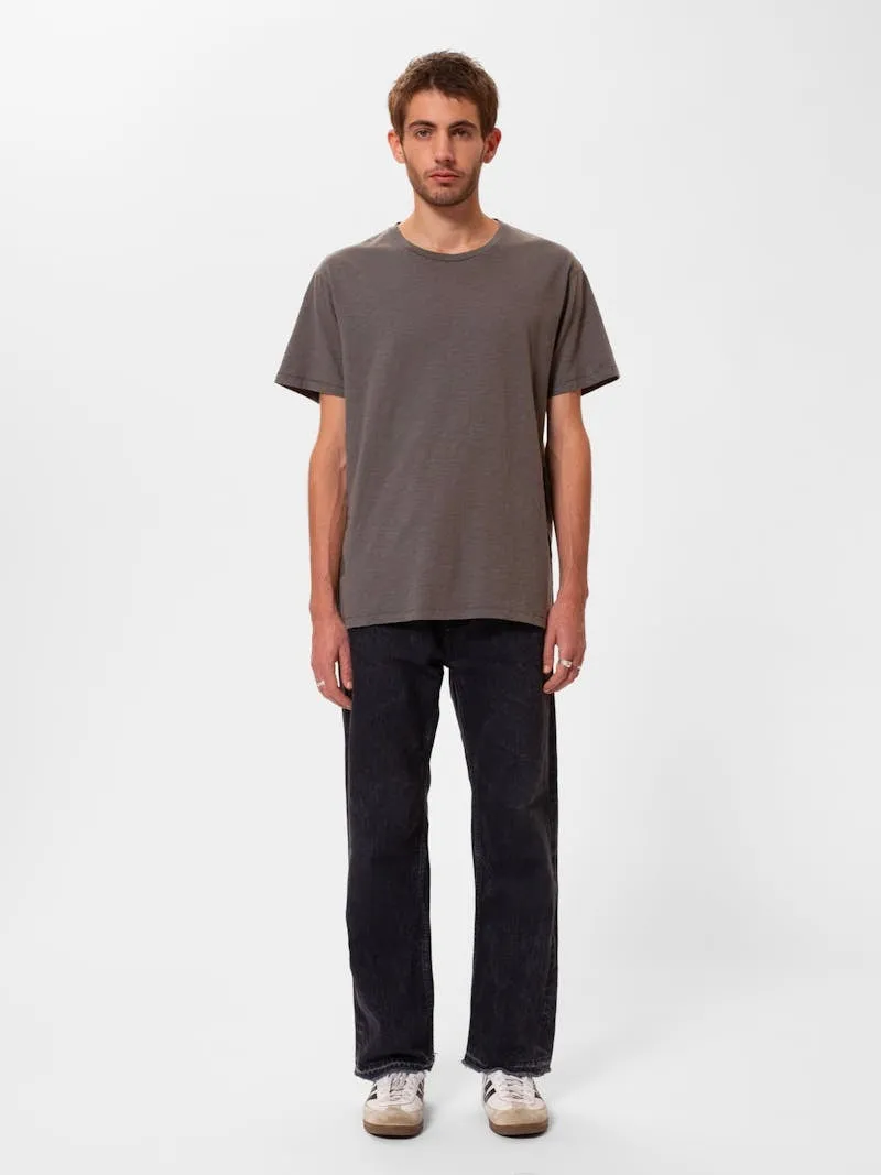 【Nudie Jeans】Roffe T-Shirt Mud 泥灰色天竺棉Tee sold by Blue Beach Denim product image thumbnail 2