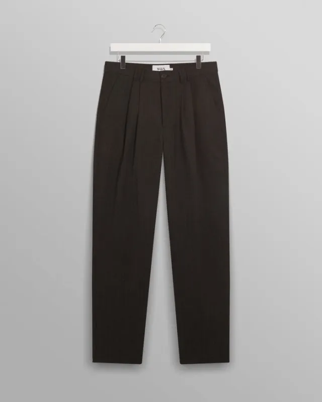 【WAX London】Raleigh Chevron Pleated Trousers Charcoal 羊毛人字紋打褶直筒褲 sold by Blue Beach Denim