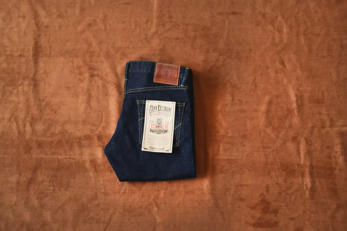 【ONI DENIM】122S Stretch Denim 15oz White x Beige 特製中高磅數彈性丹寧窄版錐形褲 sold by Blue Beach Denim