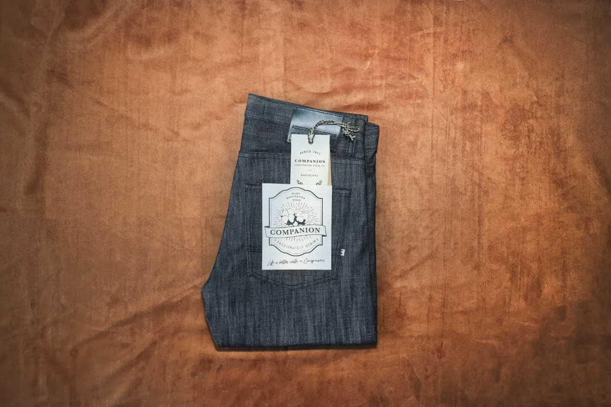 【Companion Denim】Joel 01 THE CLASSIC BLACK 14oz   ／特殊單染黑色原色褲 日本布邊 中腰小直筒 sold by Blue Beach Denim