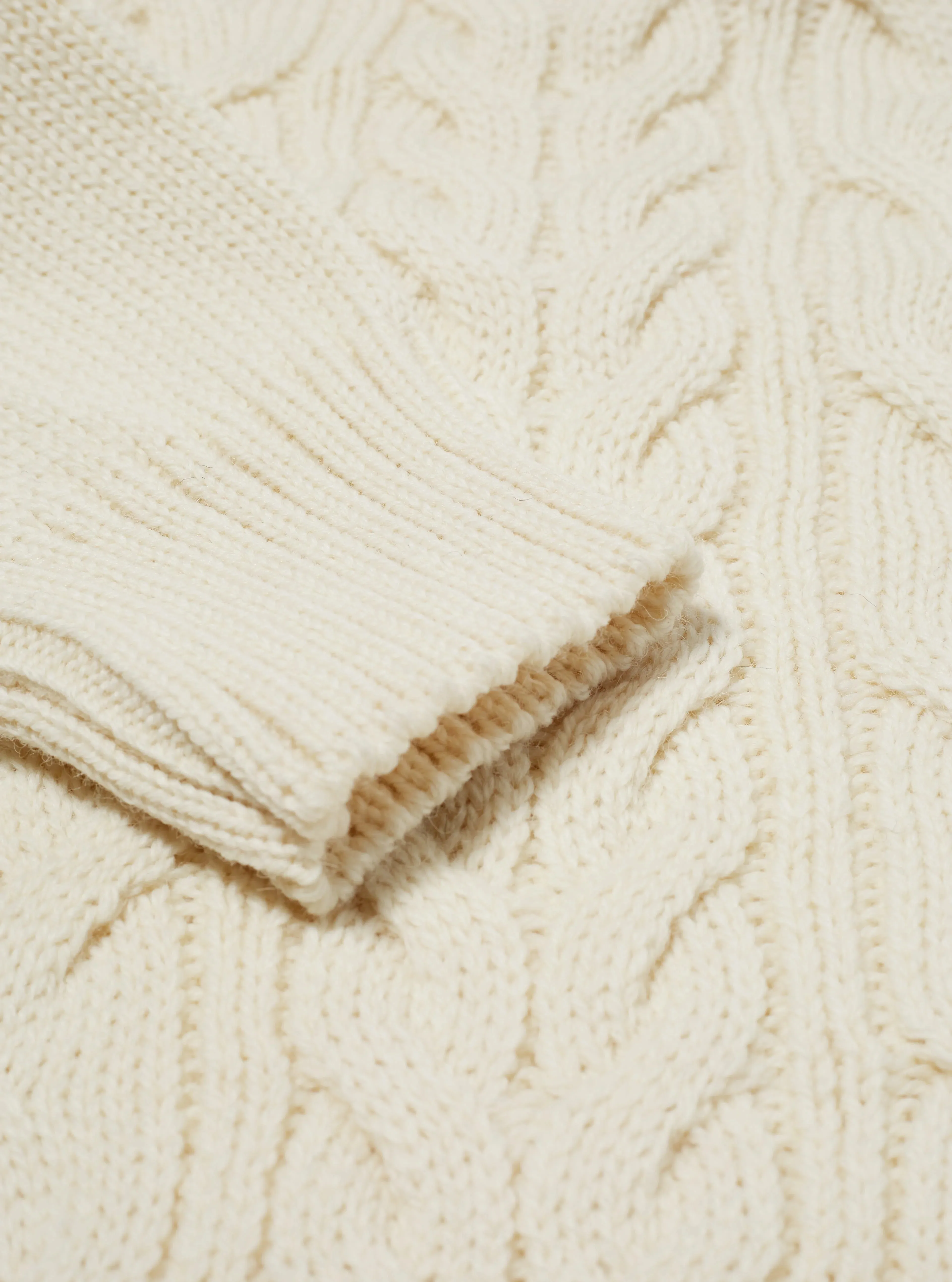 【Universal Works】Cable Knit Cardigan In Ecru Soft Wool 親膚羊毛針織毛衣 sold by Blue Beach Denim product image thumbnail 3