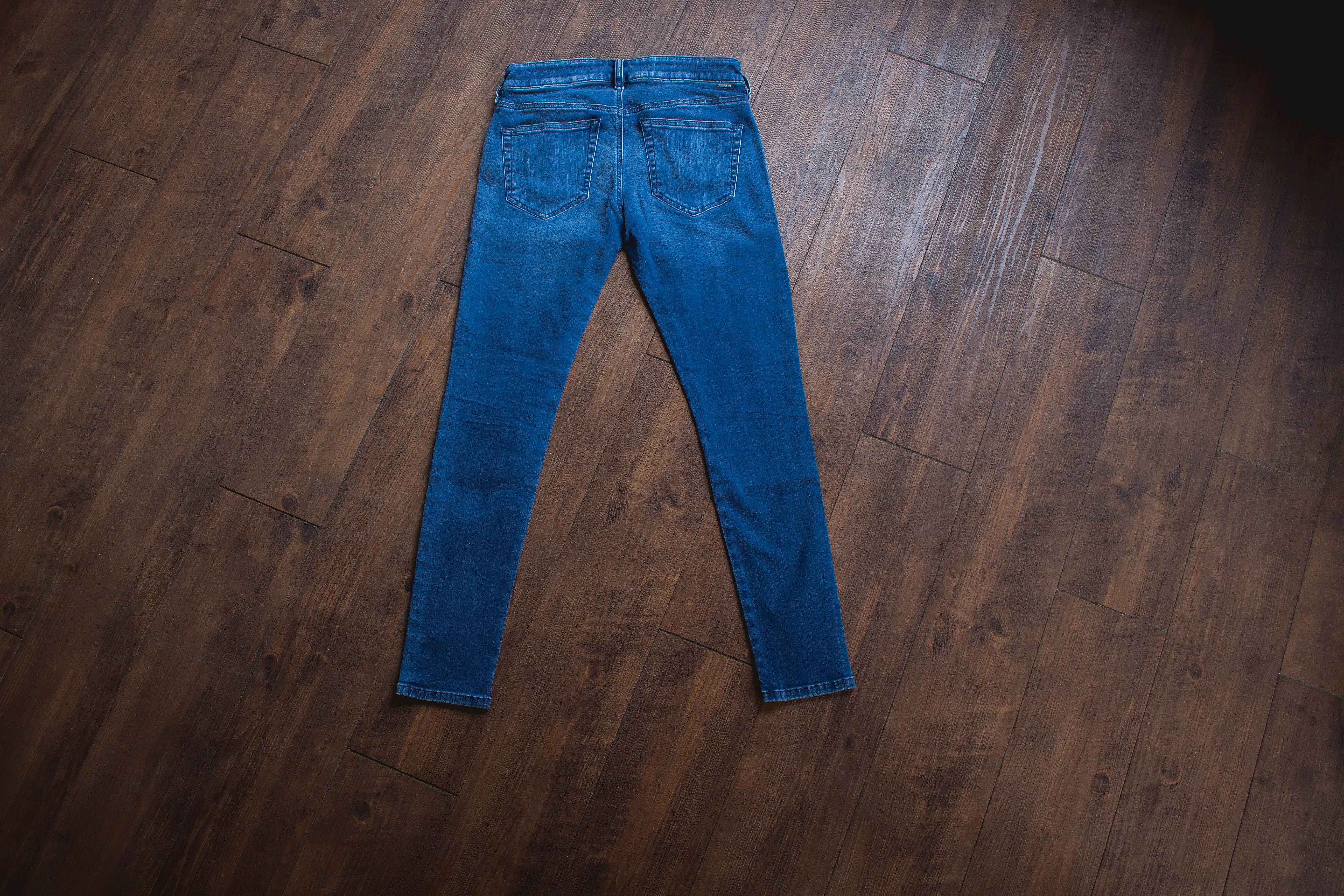 【DIESEL】SLANDY-LOW 084MN / 經典中藍 低腰 超彈性 貼身窄版 sold by Blue Beach Denim product image thumbnail 2