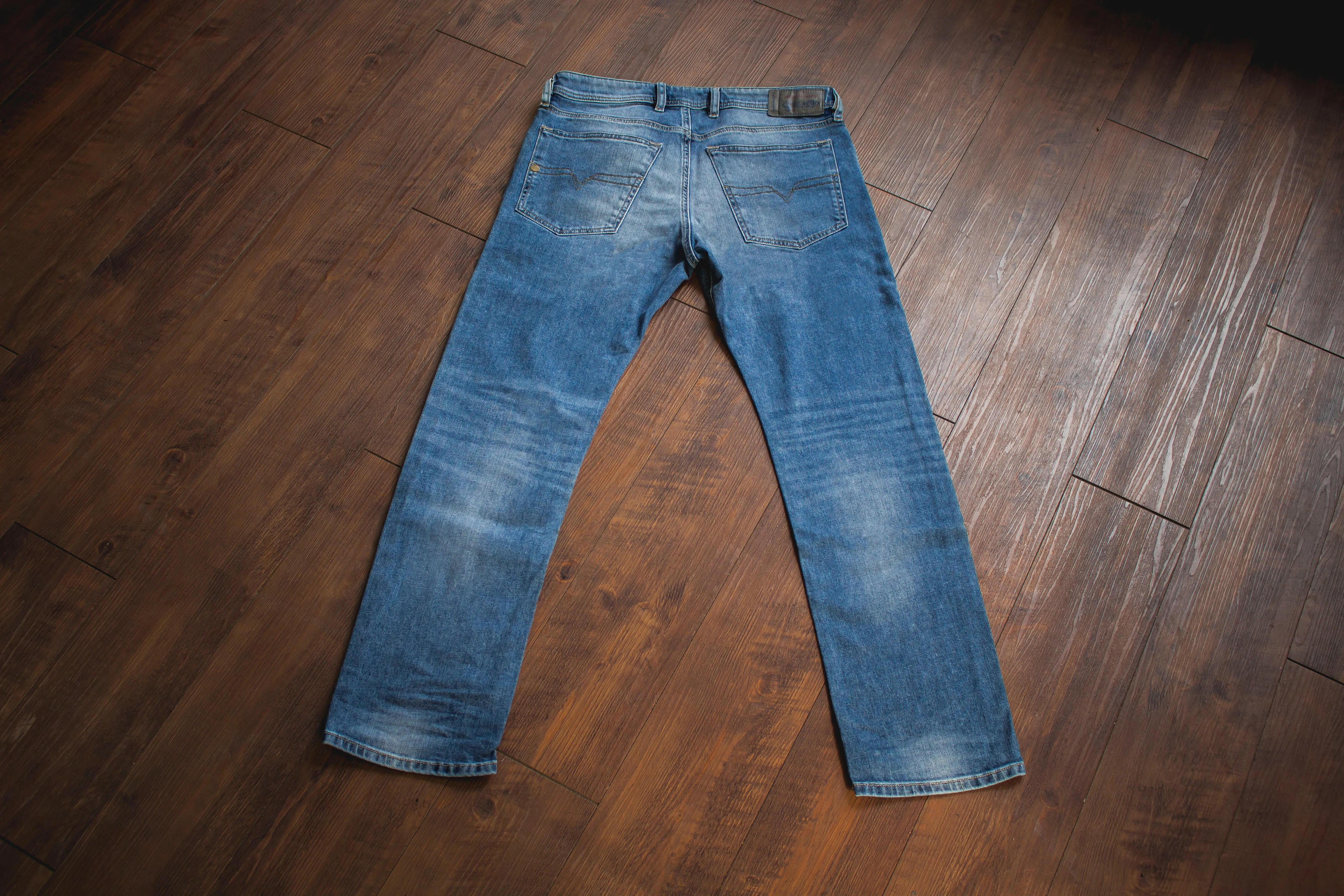 【DIESEL】WAYKEE-0842H / 百搭藍刷 中低腰 柴油經典中直筒 sold by Blue Beach Denim product image thumbnail 2