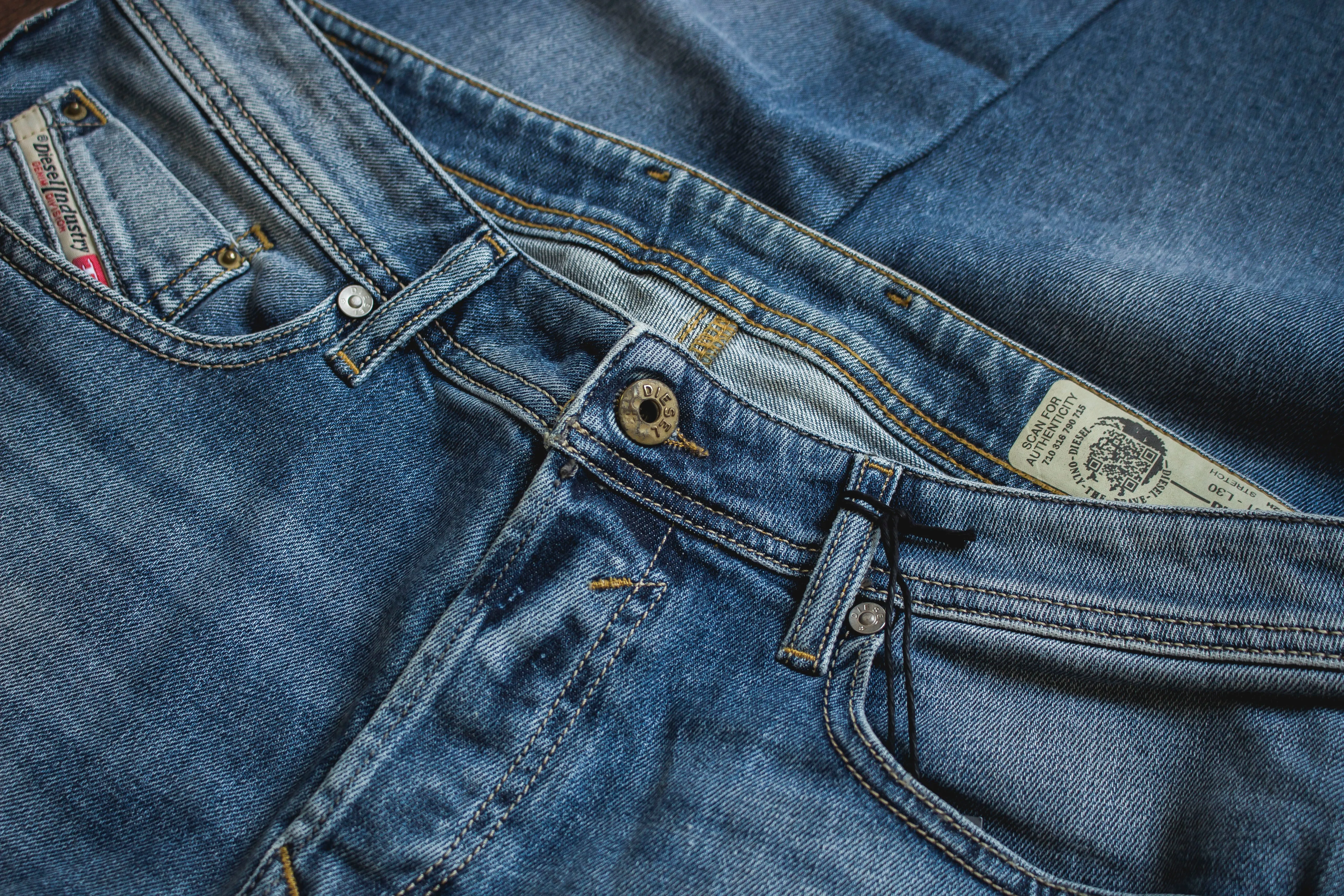 【DIESEL】WAYKEE-0842H / 百搭藍刷 中低腰 柴油經典中直筒 sold by Blue Beach Denim product image thumbnail 3