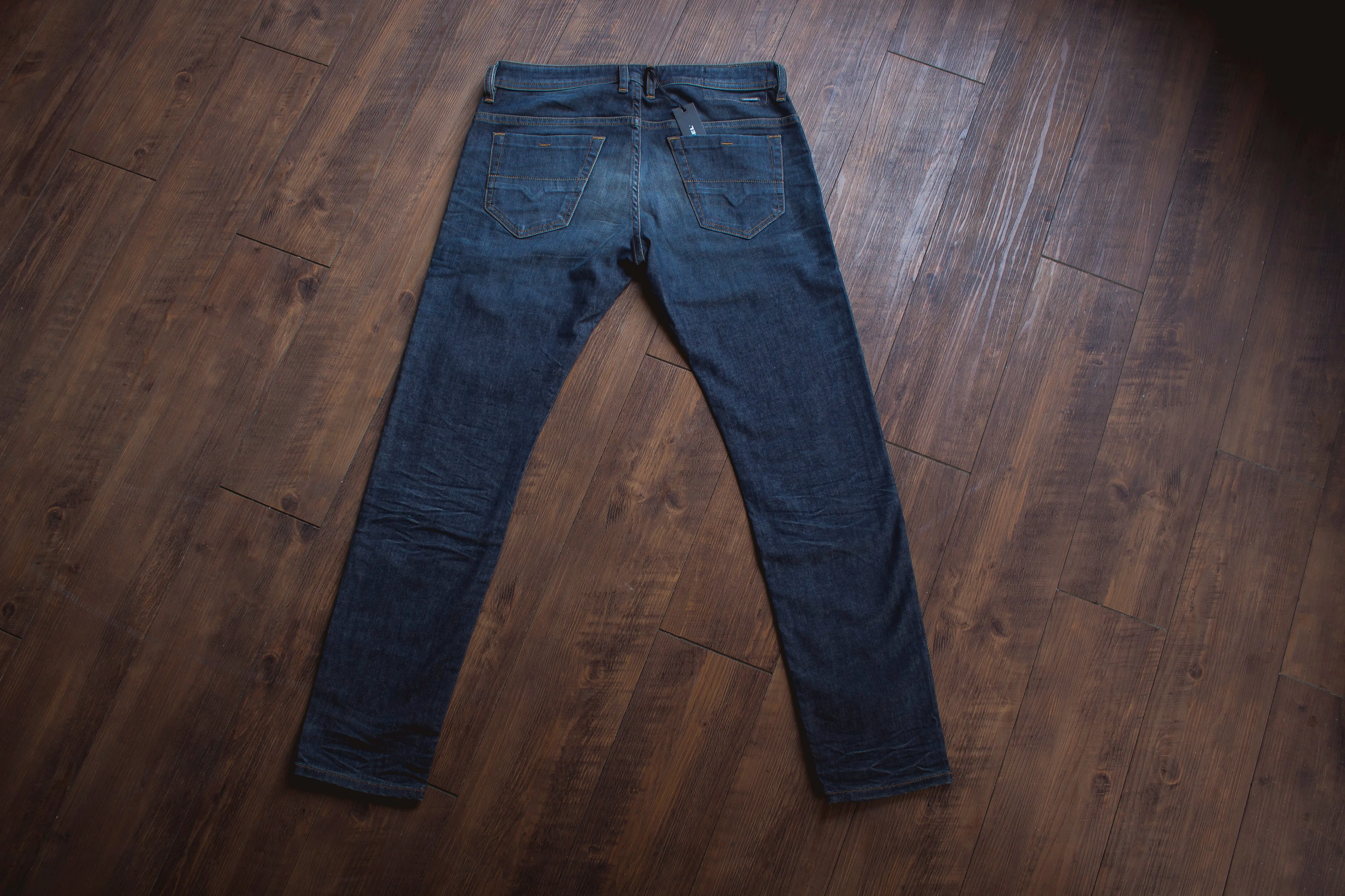 【DIESEL】THOMMER 084ZU / 精品灰藍 刷色 微黃舊 中腰 小直筒 sold by Blue Beach Denim product image thumbnail 2