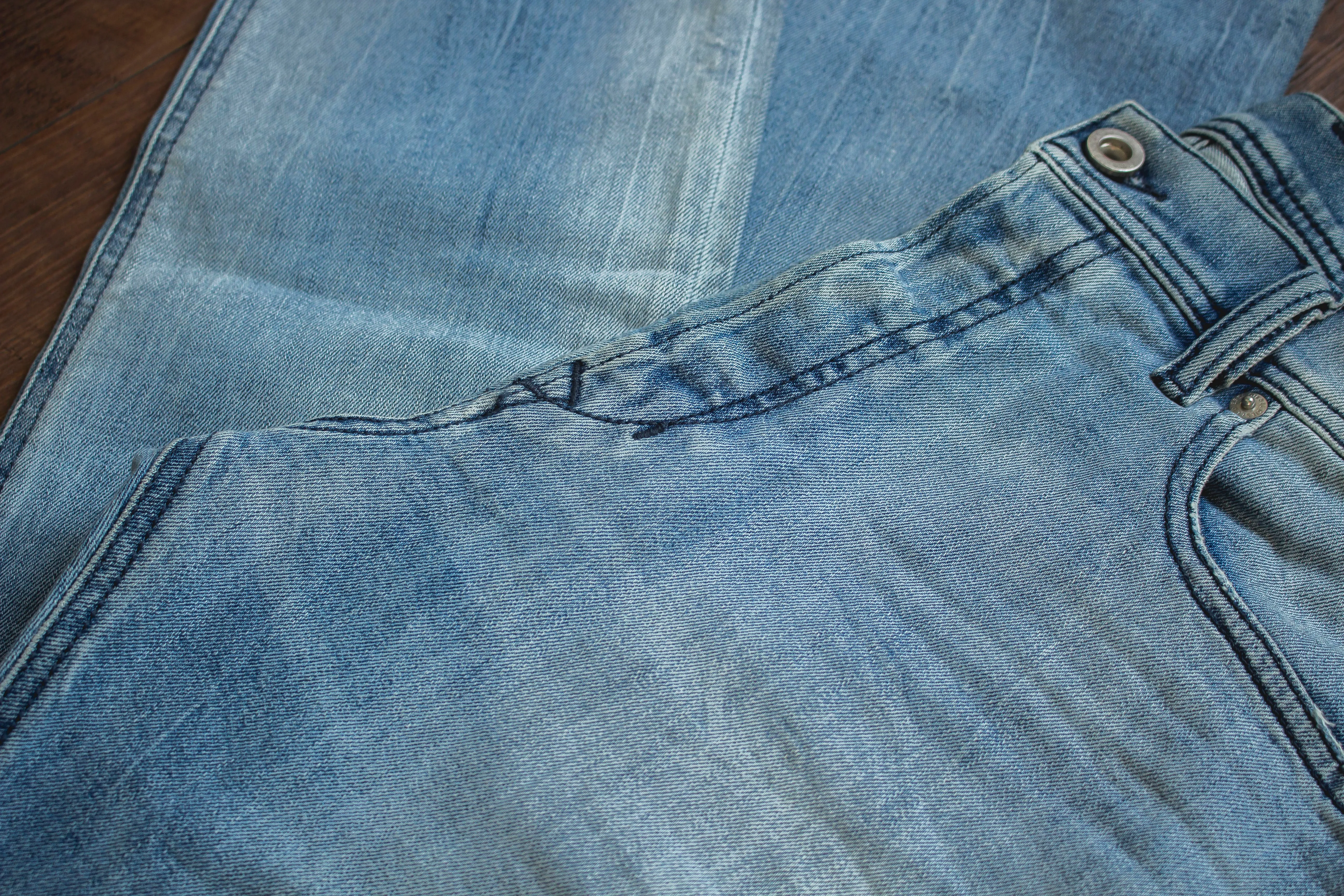 【DIESEL】TEPPHAR 081AL / 極淺藍 彈性窄身 小直筒 sold by Blue Beach Denim product image thumbnail 4