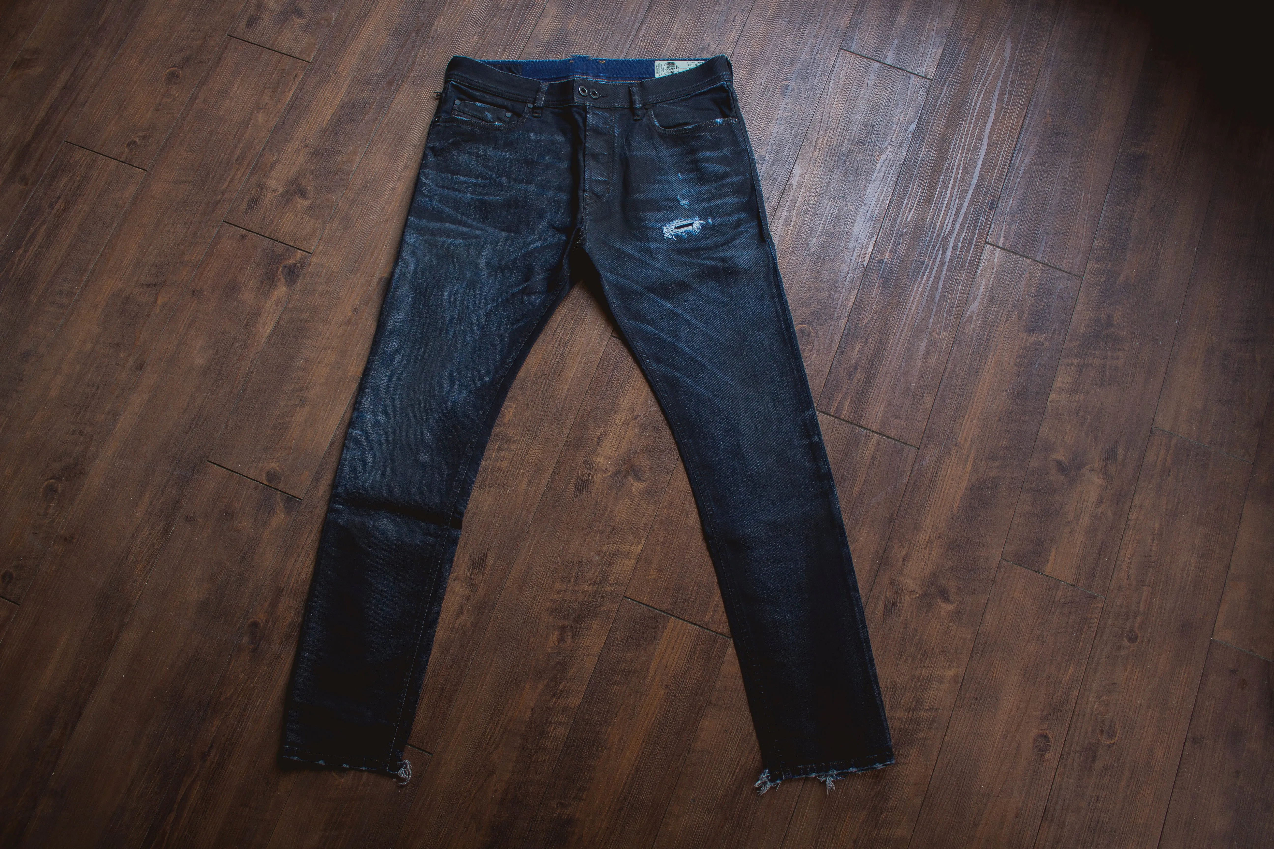 【DIESEL】TEPPHAR 080AD / 深藍 黑膠 微刷破 小直筒 錐形 sold by Blue Beach Denim