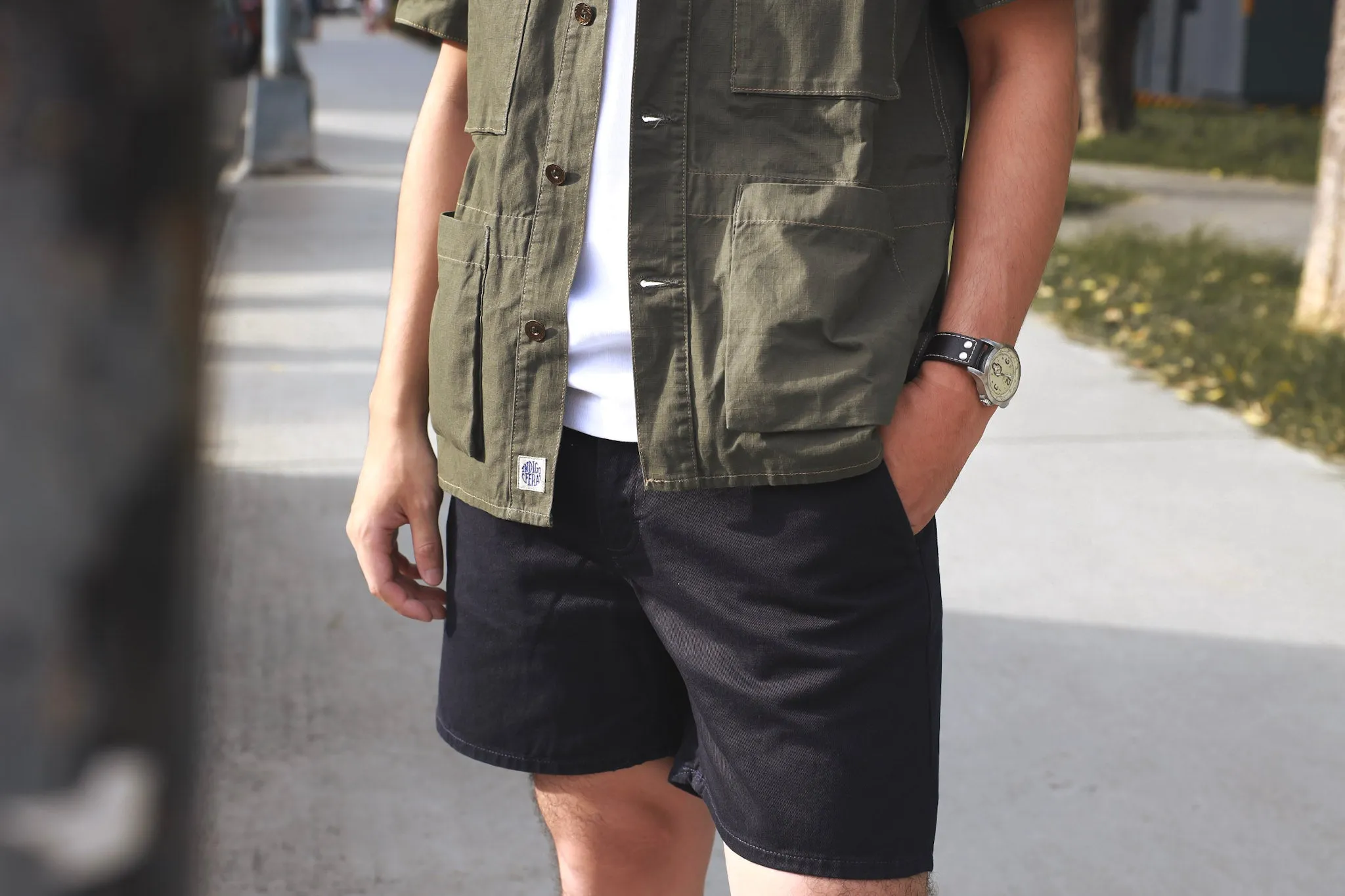 【Nudie Jeans】Luke Shorts Solid Faded Navy 9.5oz 有機棉斜紋卡其短褲 sold by Blue Beach Denim product image thumbnail 2