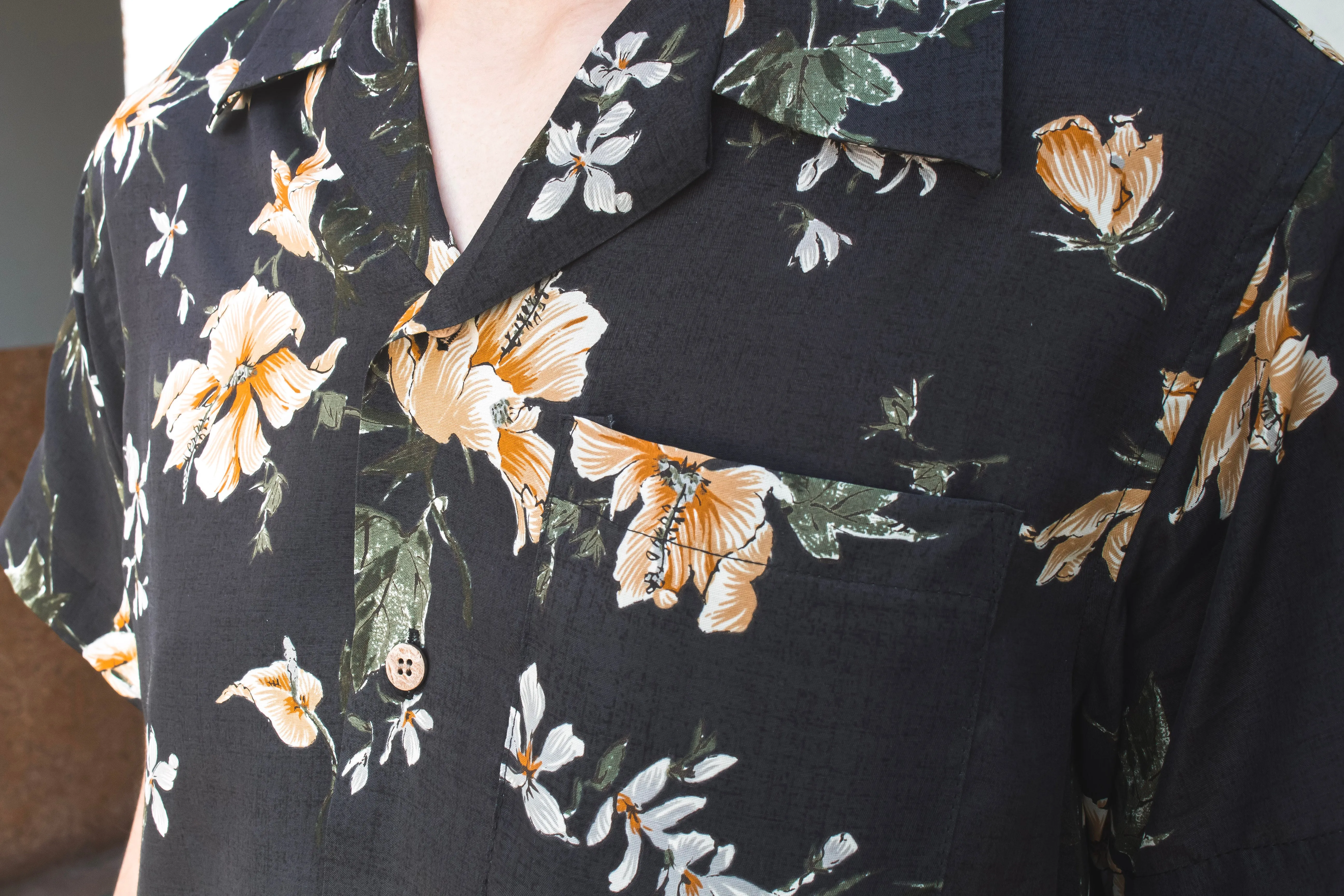 【Naked and Famous】Aloha Shirt Silky Flowers - Black/絲質夏威夷黑色花襯衫 sold by Blue Beach Denim product image thumbnail 4