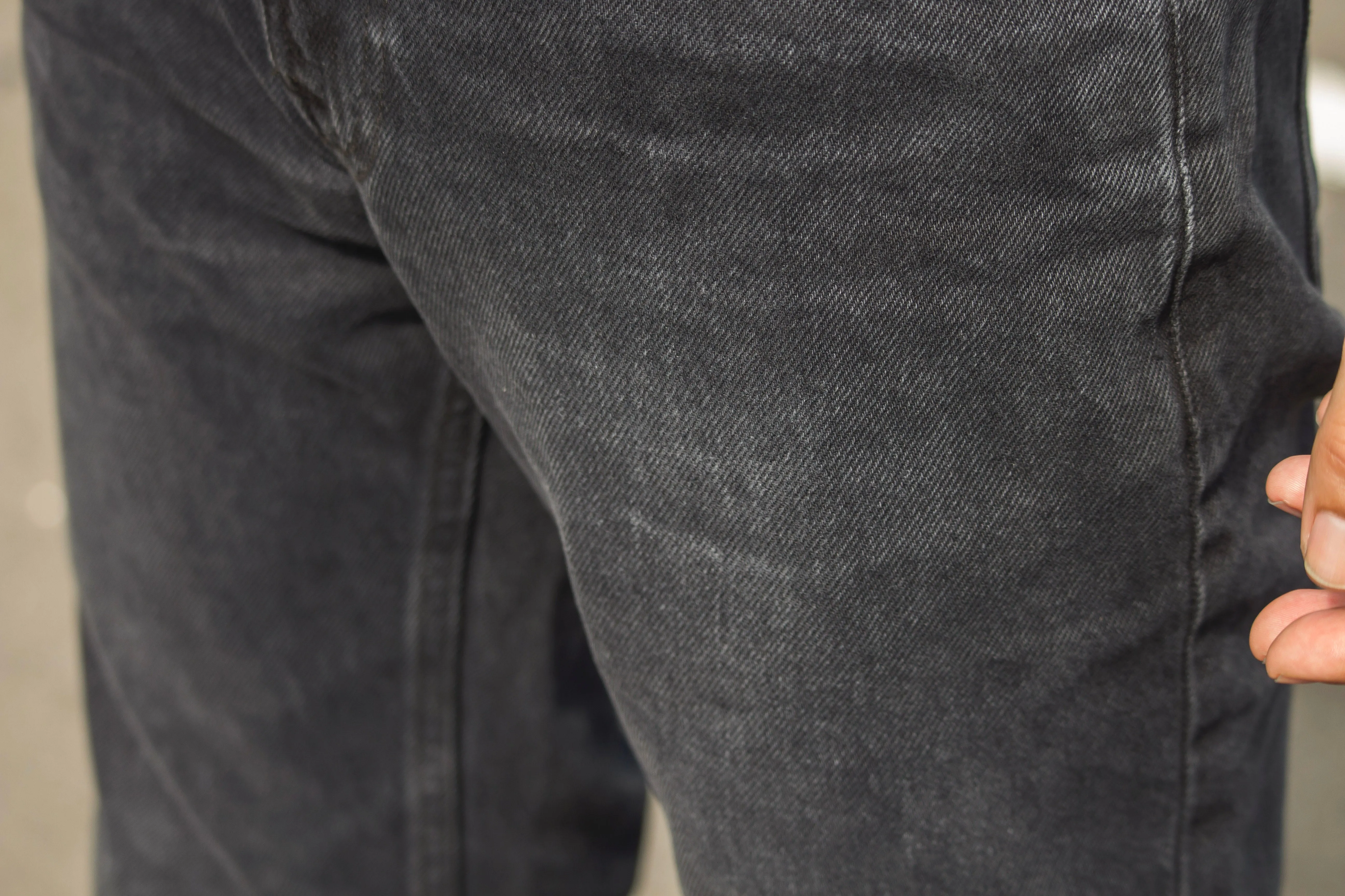 【Nudie Jeans】Gritty Jackson Worn Circle 12.5oz 黑灰刷色中腰修身直筒牛仔褲 sold by Blue Beach Denim product image thumbnail 5