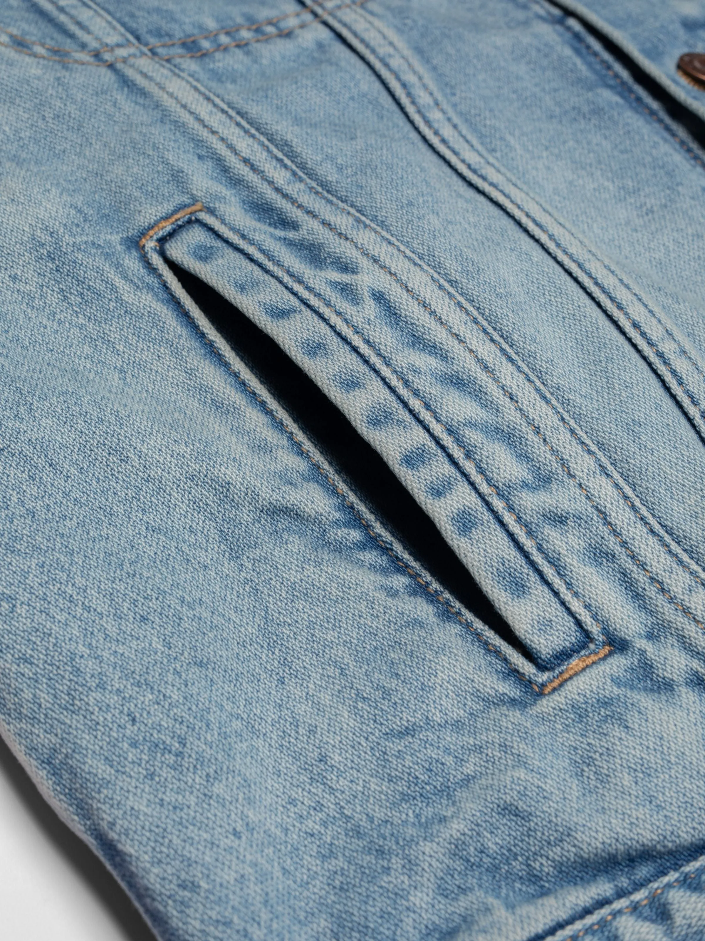 【Nudie Jeans】Danny Denim Jacket Desert 破紋復古亮藍水洗牛仔外套 sold by Blue Beach Denim product image thumbnail 4