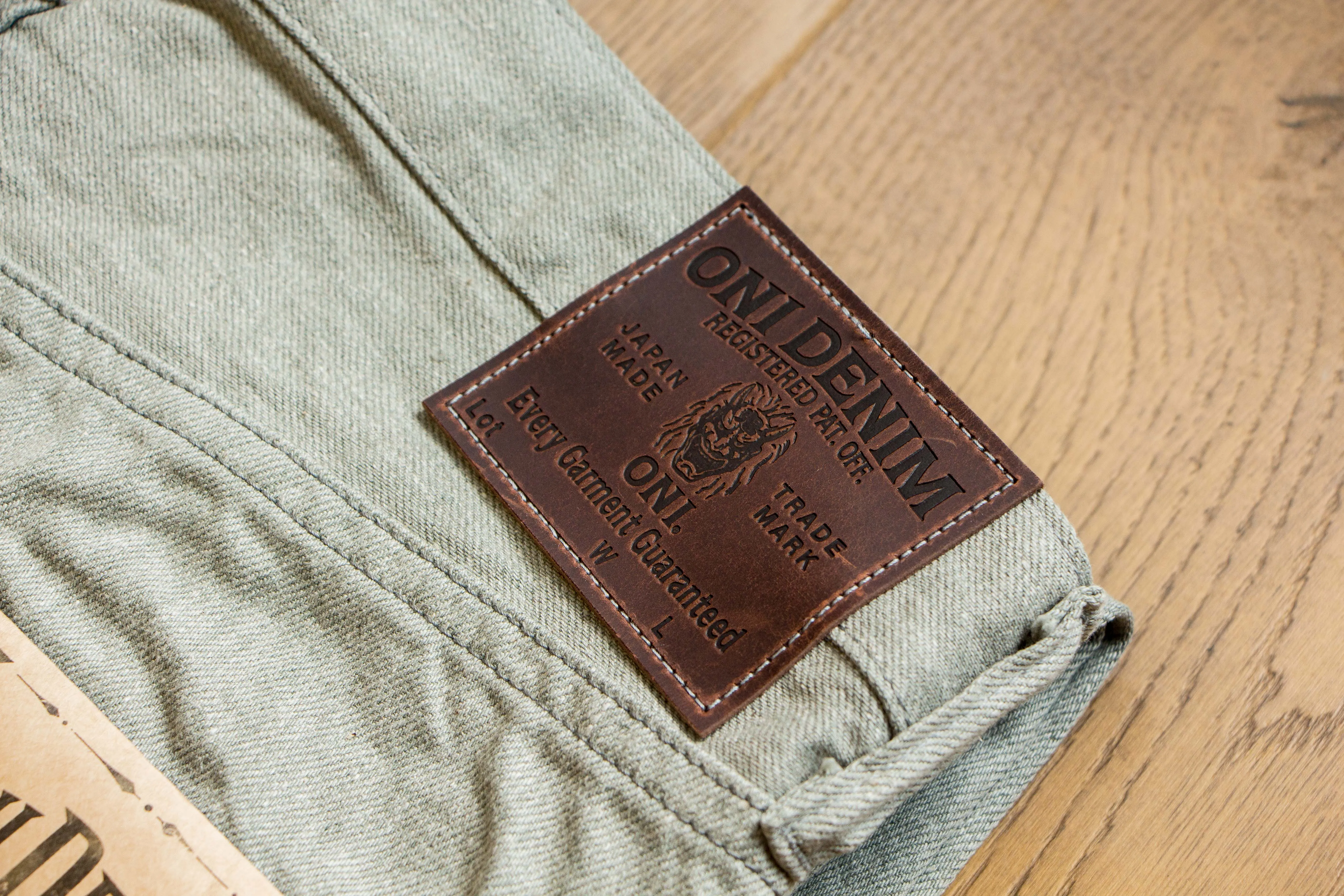 【ONI DENIM】246-Moku Mixed Gray Denim 11oz 雲煙灰修身直筒牛仔褲 sold by Blue Beach Denim product image thumbnail 2