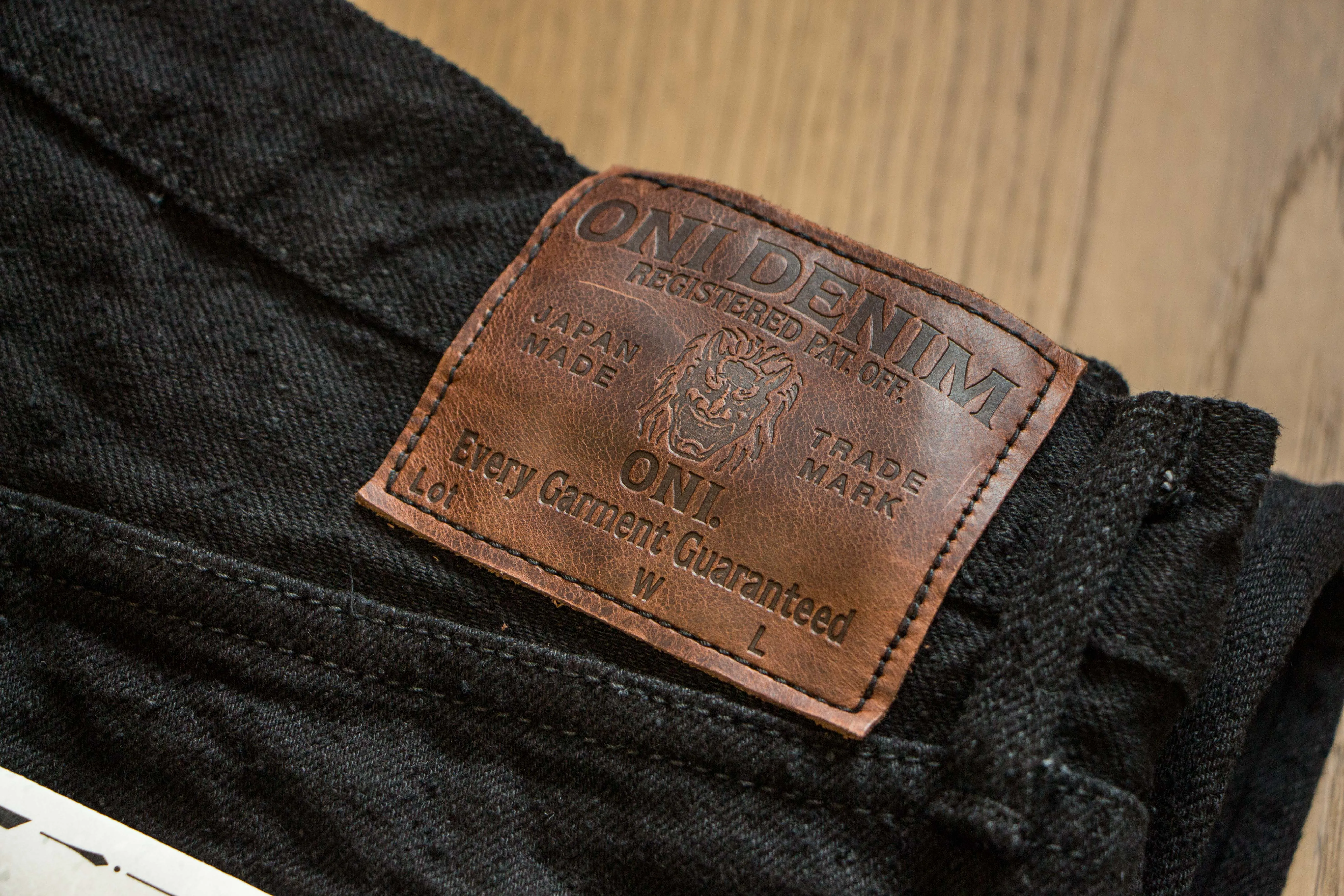 【ONI DENIM】622-CCD-BKBK Crushed Concrete Denim 黑碎石丹寧修身錐形牛仔褲 sold by Blue Beach Denim product image thumbnail 3