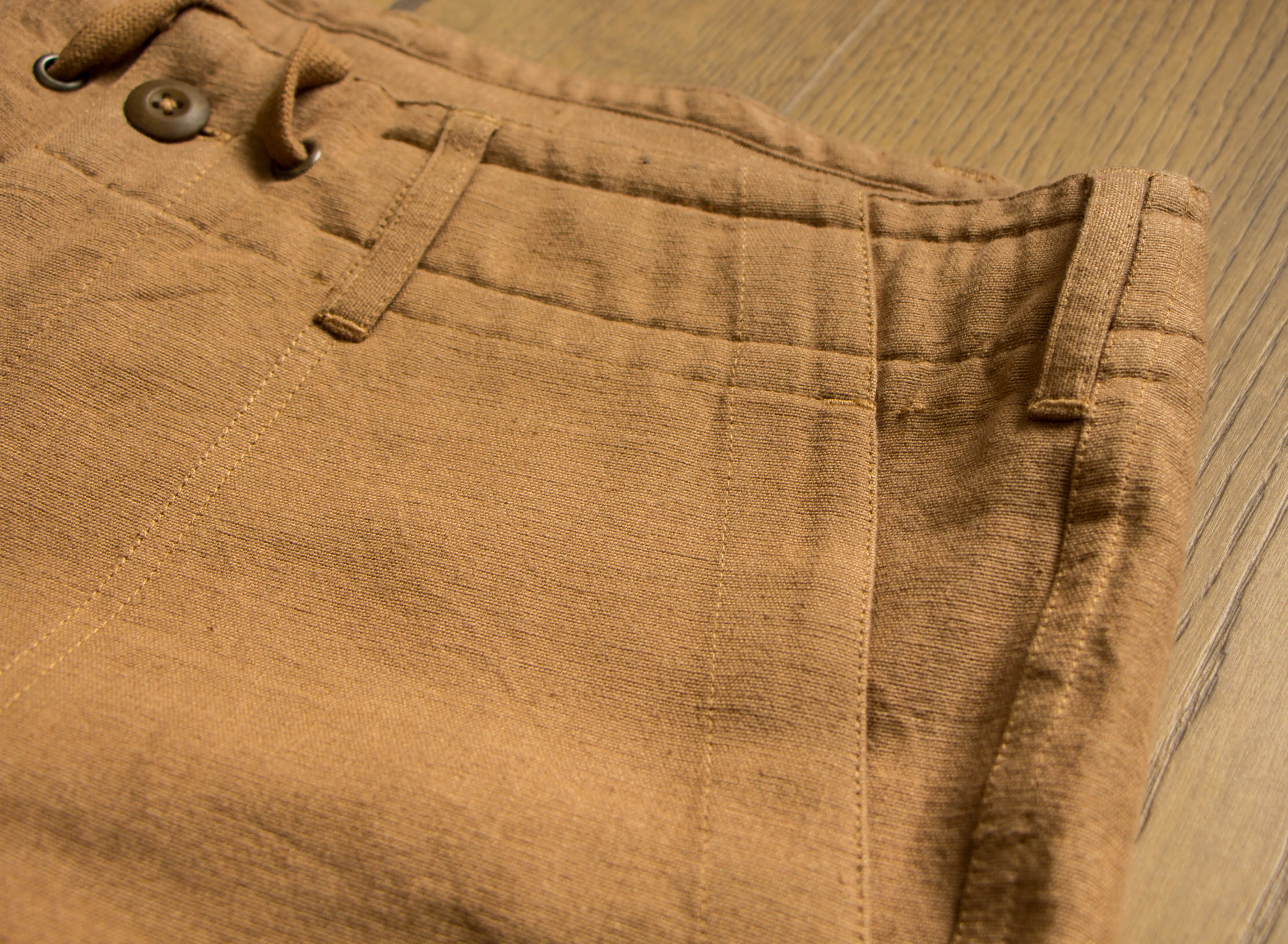 【INDI+ASH】Obelisk Short Cutch 手染軍風短褲鐵天然兒茶樹咖啡染 sold by Blue Beach Denim product image thumbnail 2