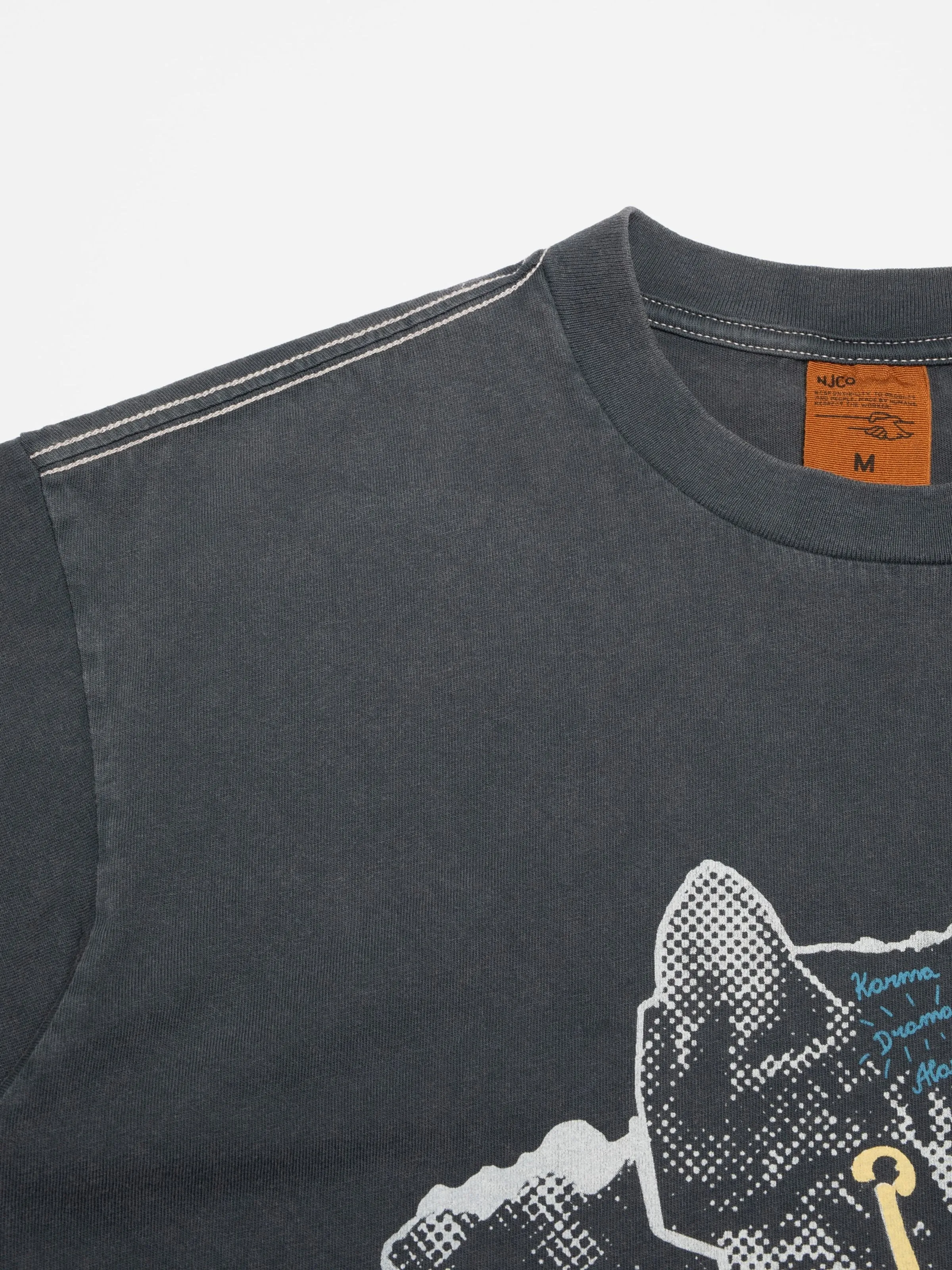 【Nudie Jeans】Koffe Karma Kat T-Shirt Antracite 炭灰色倒楣貓短袖圖 T sold by Blue Beach Denim product image thumbnail 4