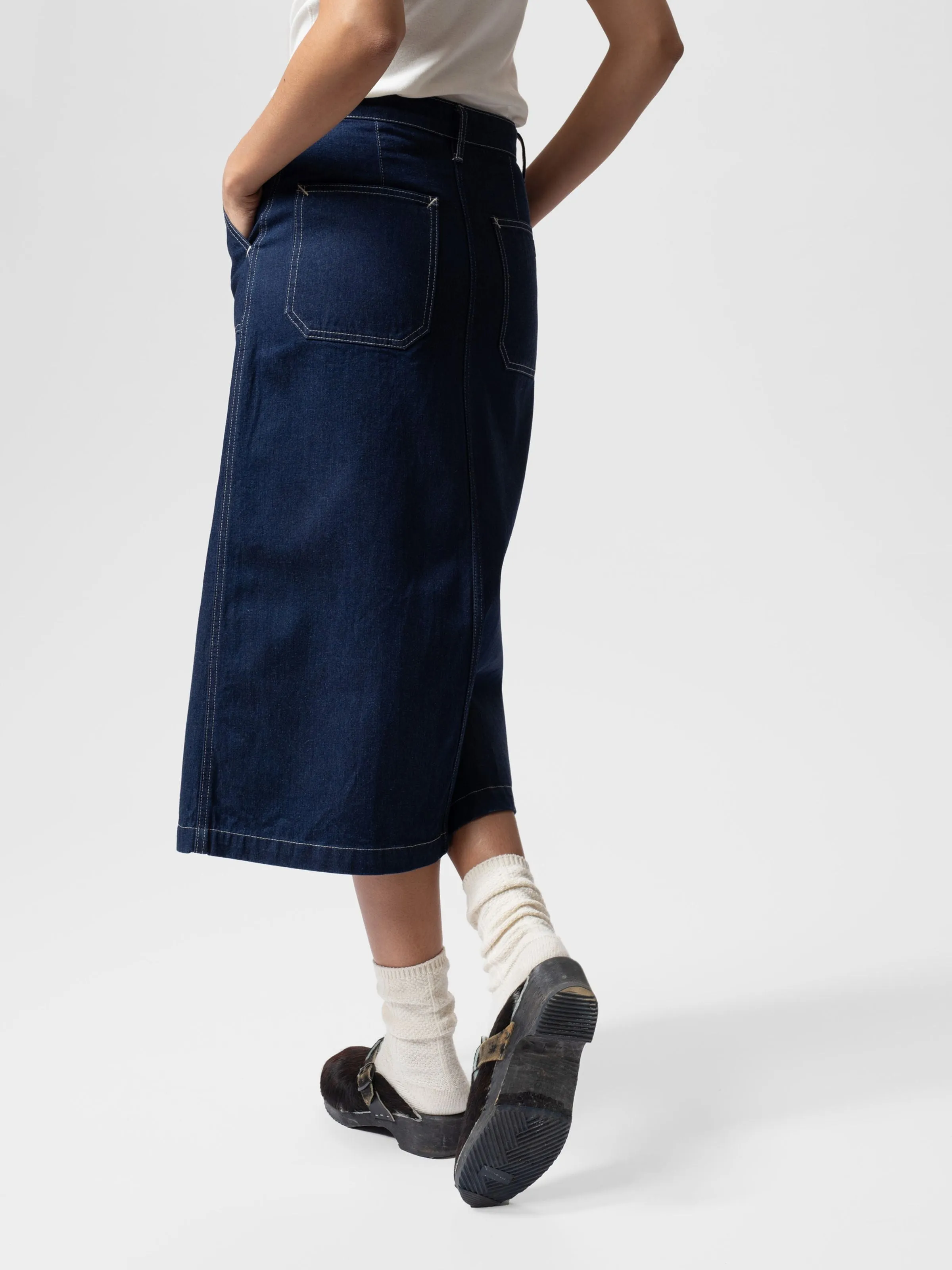 【Nudie Jeans】Boel Painter Denim Skirt Dark Blue 深藍水洗高腰畫家牛仔裙 sold by Blue Beach Denim product image thumbnail 4