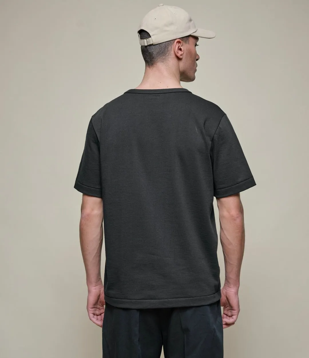 【Merz b. Schwanen】214 Loopwheeled Midweight T-Shirt Charcoal 圓織重磅微寬有機棉素T炭黑色 sold by Blue Beach Denim product image thumbnail 3