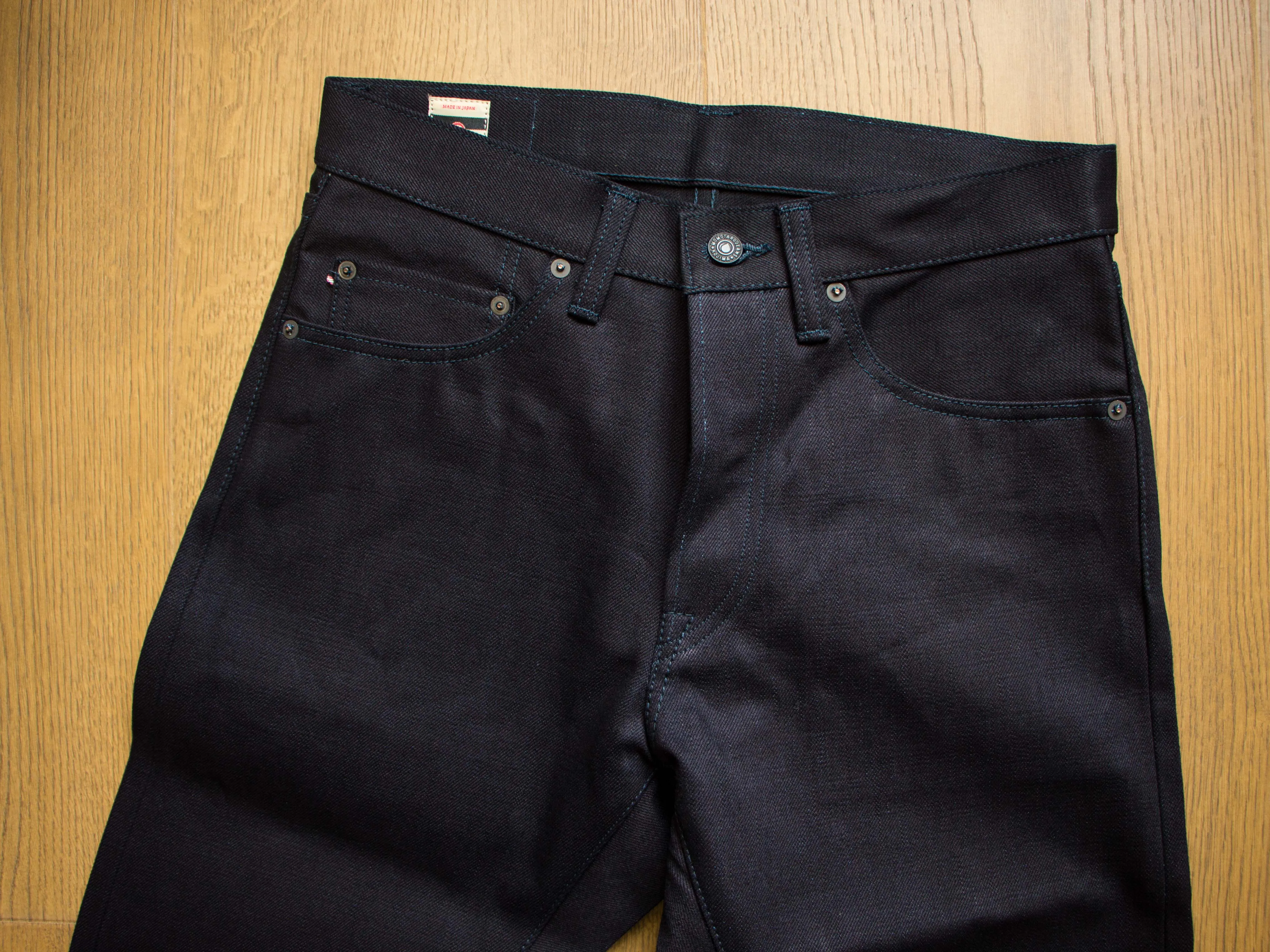 【MOMOTARO】0306-IBSP 15.7oz Indigo x Black 桃太郎出陣系列辛巴威棉雙染直筒微錐形牛仔褲 sold by Blue Beach Denim product image thumbnail 5