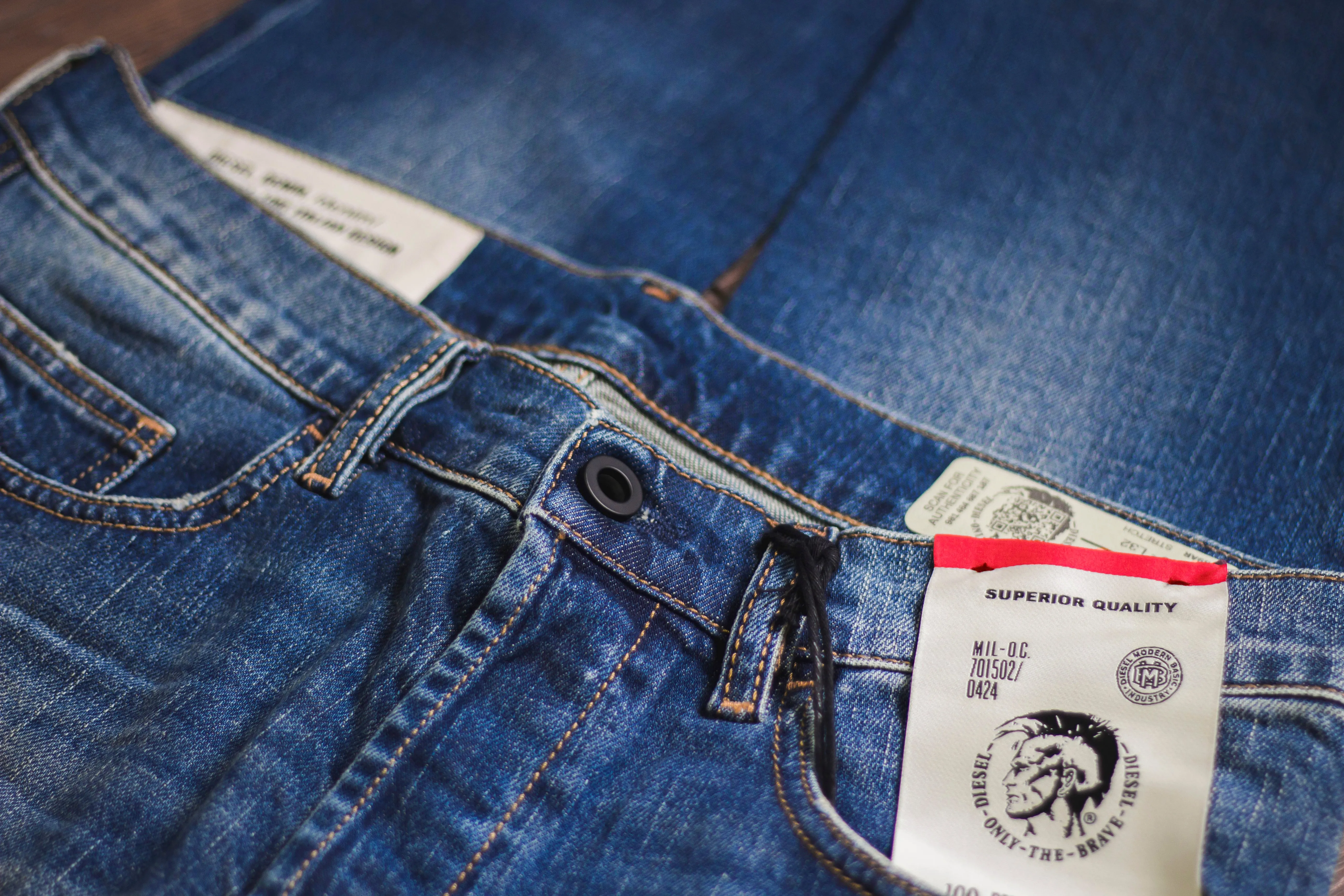 【DIESEL】D-EETAR 089AR / 經典中藍 微黃 修身錐形 sold by Blue Beach Denim product image thumbnail 3