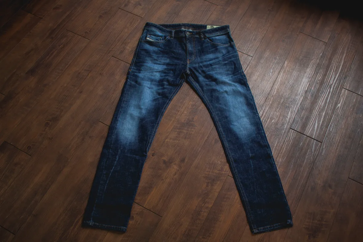 【DIESEL】THOMMER 083AU / 深藍乾刷 中腰 小直筒 sold by Blue Beach Denim