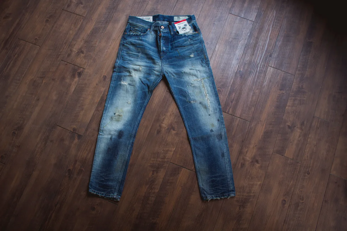 【DIESEL】D-VIDER - 0098S / 牛王 黃舊補丁 刀割 髒污 立體抓皺 合身錐形 sold by Blue Beach Denim