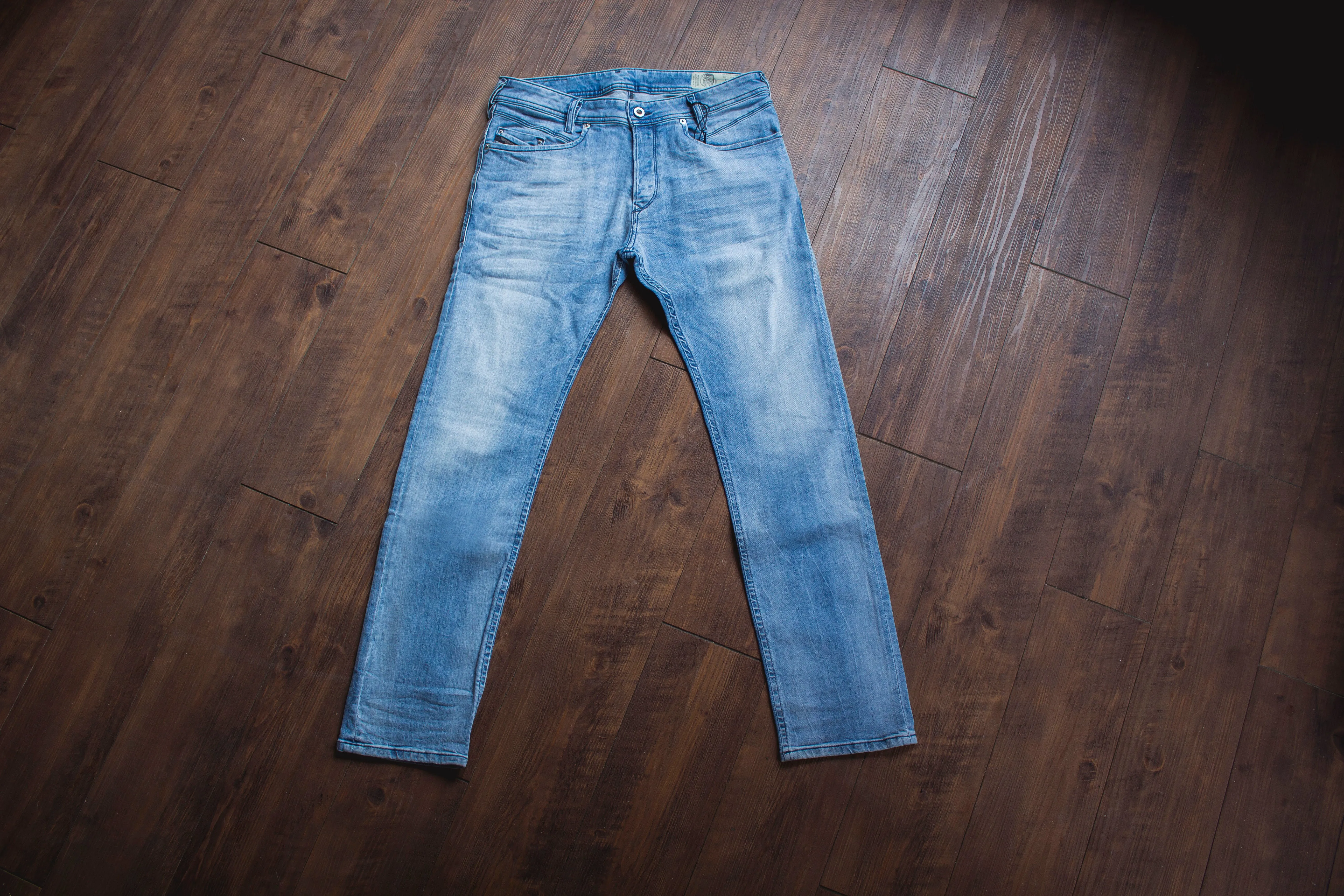 【DIESEL】IAKOP R8AL1 / 極淺藍 彈性 小直筒 sold by Blue Beach Denim