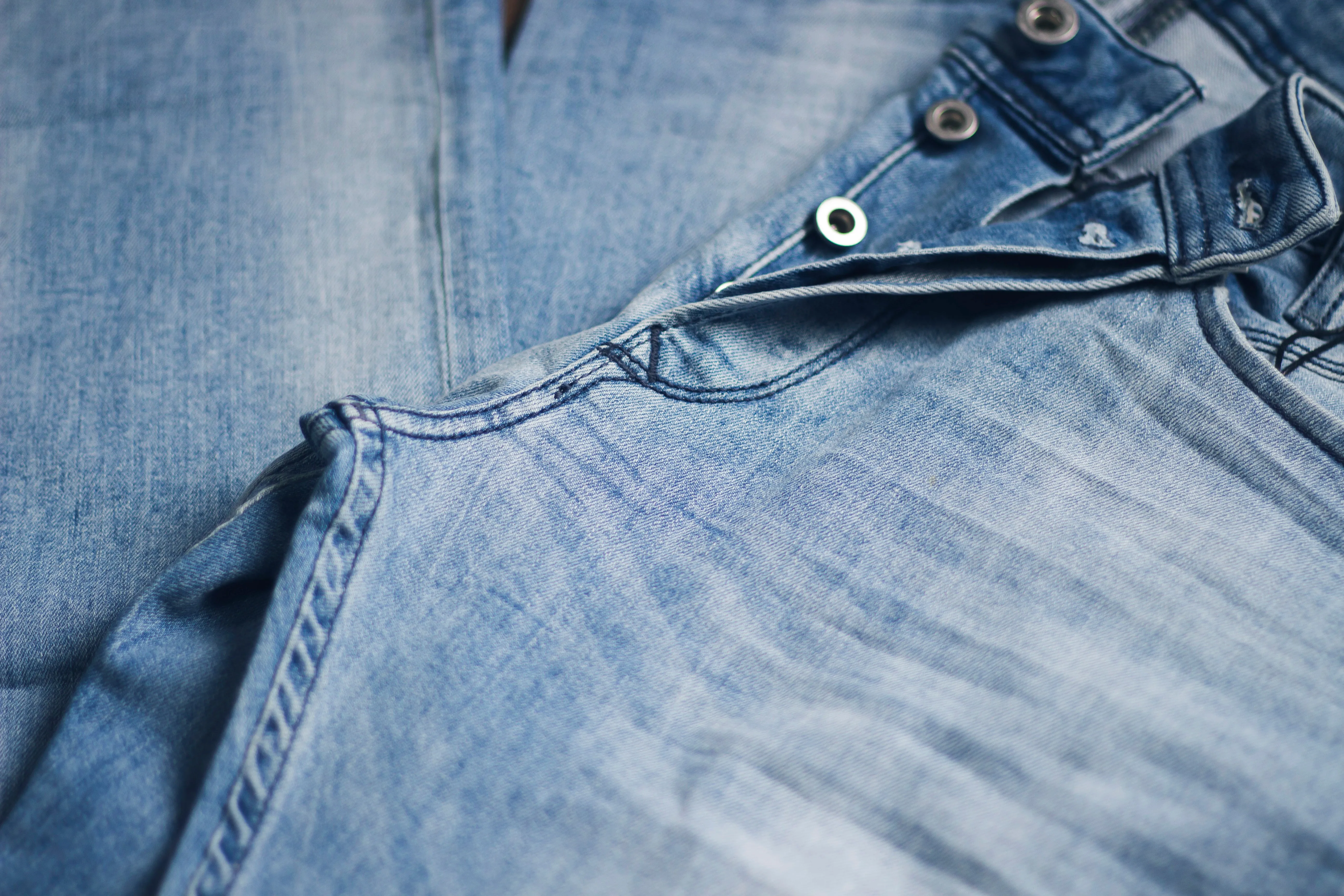 【DIESEL】IAKOP R8AL1 / 極淺藍 彈性 小直筒 sold by Blue Beach Denim product image thumbnail 4