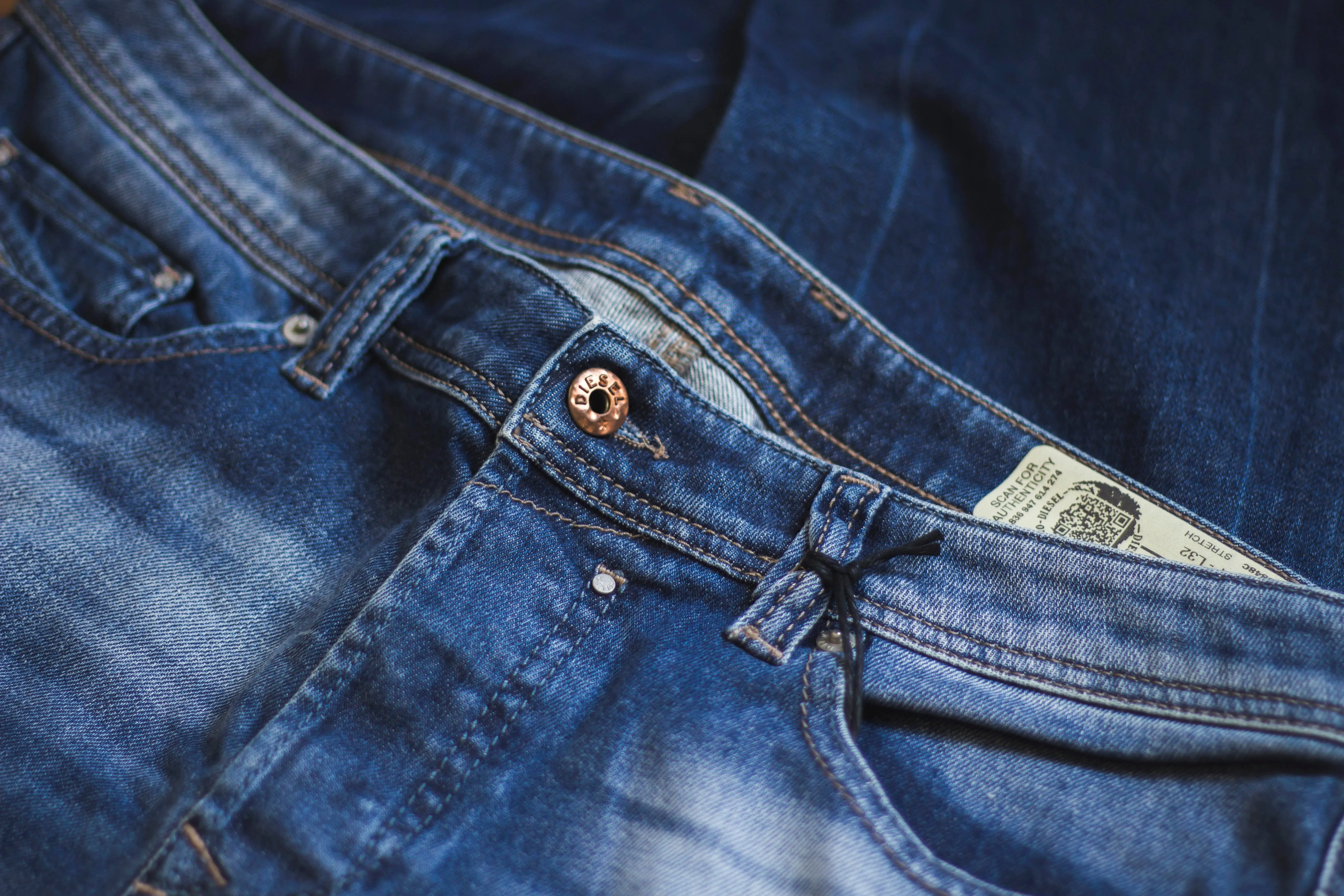 【DIESEL】SAFADO 0848C / 百搭中藍 中低腰 柴油經典小直筒 sold by Blue Beach Denim product image thumbnail 3