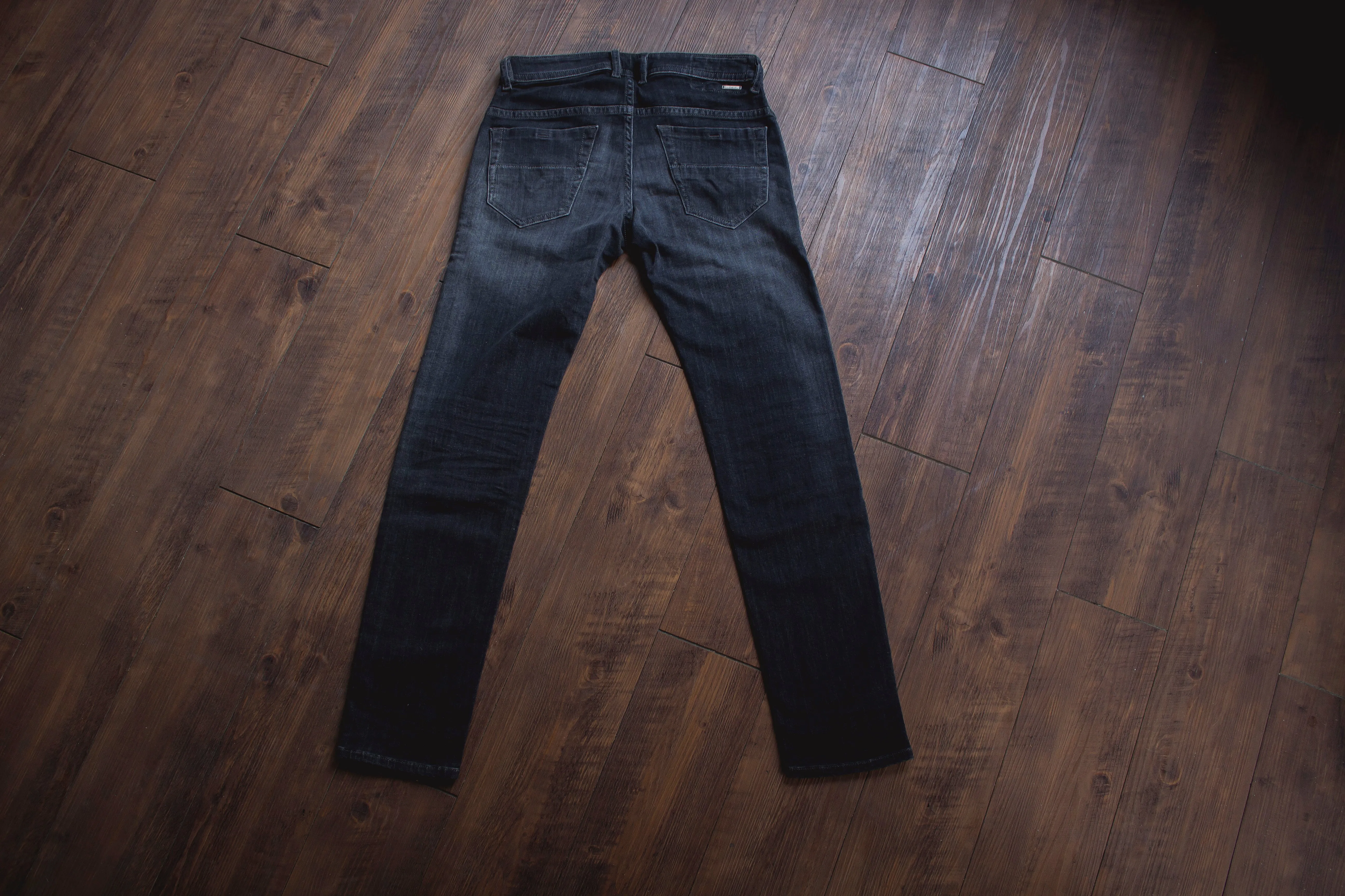 【DIESEL】THOMMER 087AM / 經典灰黑刷色 中腰 小直筒 sold by Blue Beach Denim product image thumbnail 2