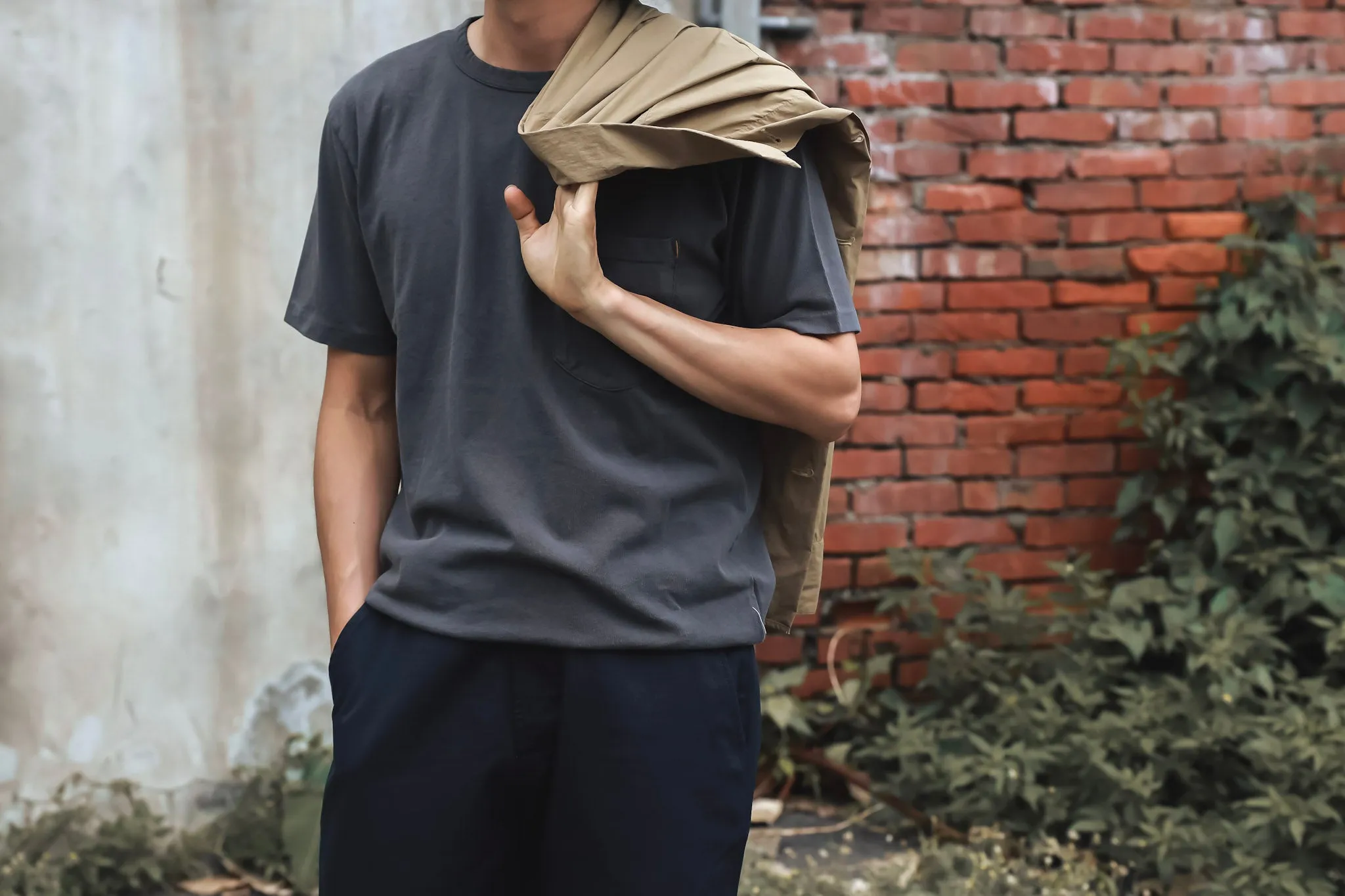 【Freenote】9 Ounce Pocket T-shirt Midnight/午夜灰成衣染口袋素T sold by Blue Beach Denim product image thumbnail 3