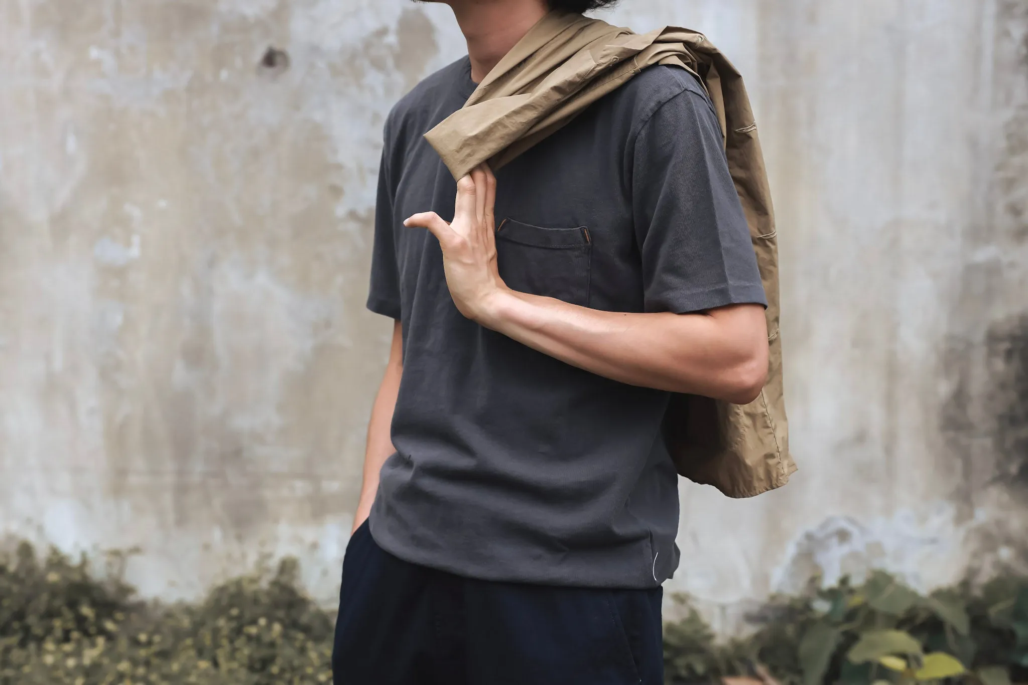 【Freenote】9 Ounce Pocket T-shirt Midnight/午夜灰成衣染口袋素T sold by Blue Beach Denim product image thumbnail 2