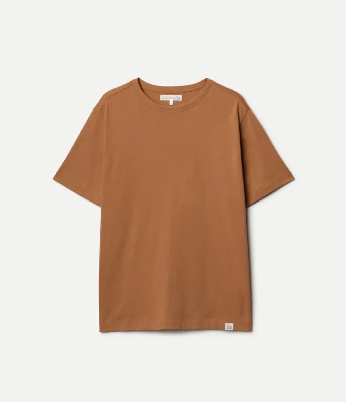 【Merz b. Schwanen】PIMATEE01 Organic Pima Cotton Caramel 匹馬棉輕磅圓領焦糖色素T made by Merz B. Schwanen