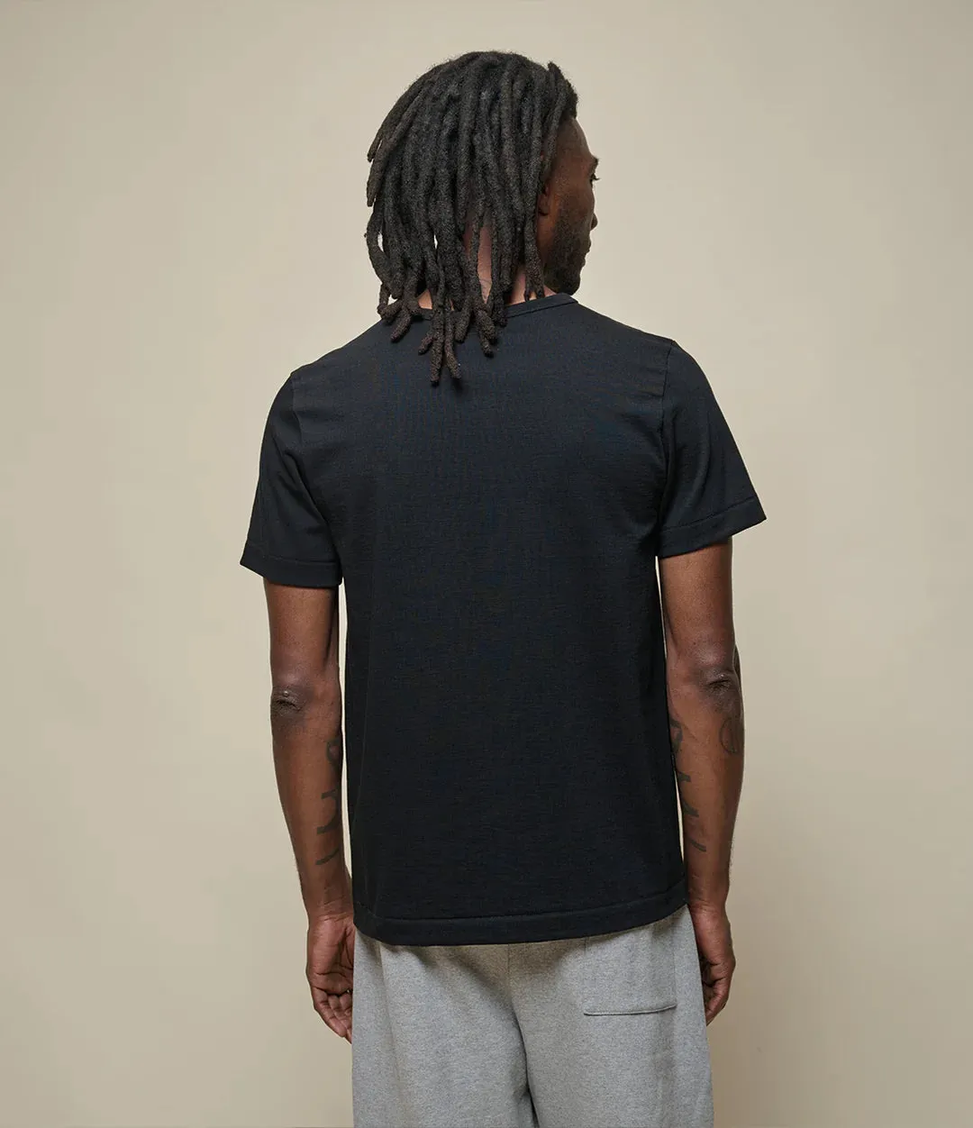 【Merz b. Schwanen】215 Loopwheeled Classic Fit Midweight T-Shirt Black 深黑色經典復古圓織有機棉素Tee sold by Blue Beach Denim product image thumbnail 3