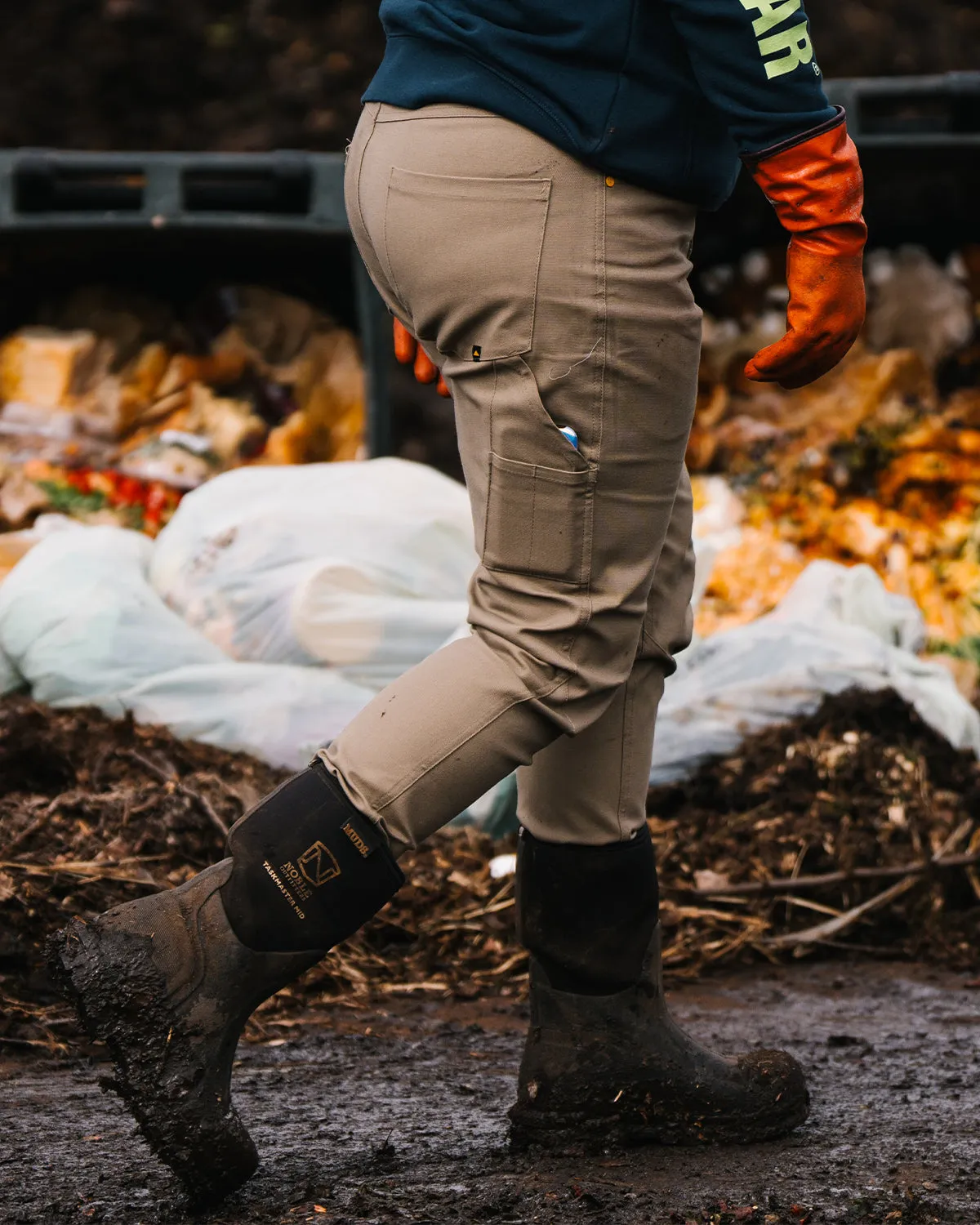 WOMEN'S STRETCH CANVAS UTILITY WORK PANTS sold by CAT Workwear product image thumbnail 2