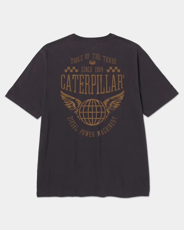MEN'S WINGED GLOBE BASIC GRAPHIC T-SHIRT made by CAT Workwear
