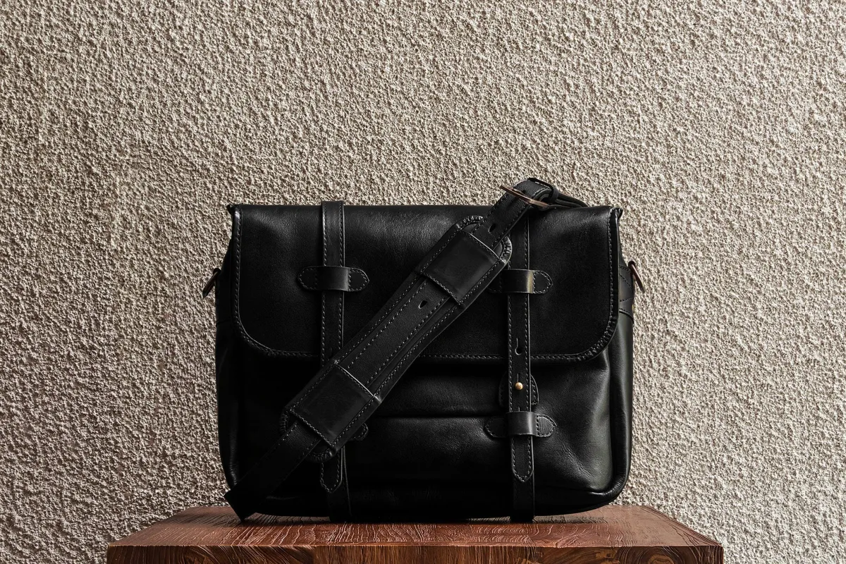 R.F. 15/Black sold by Cravar