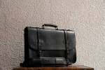 Alpha 15/Black sold by Cravar