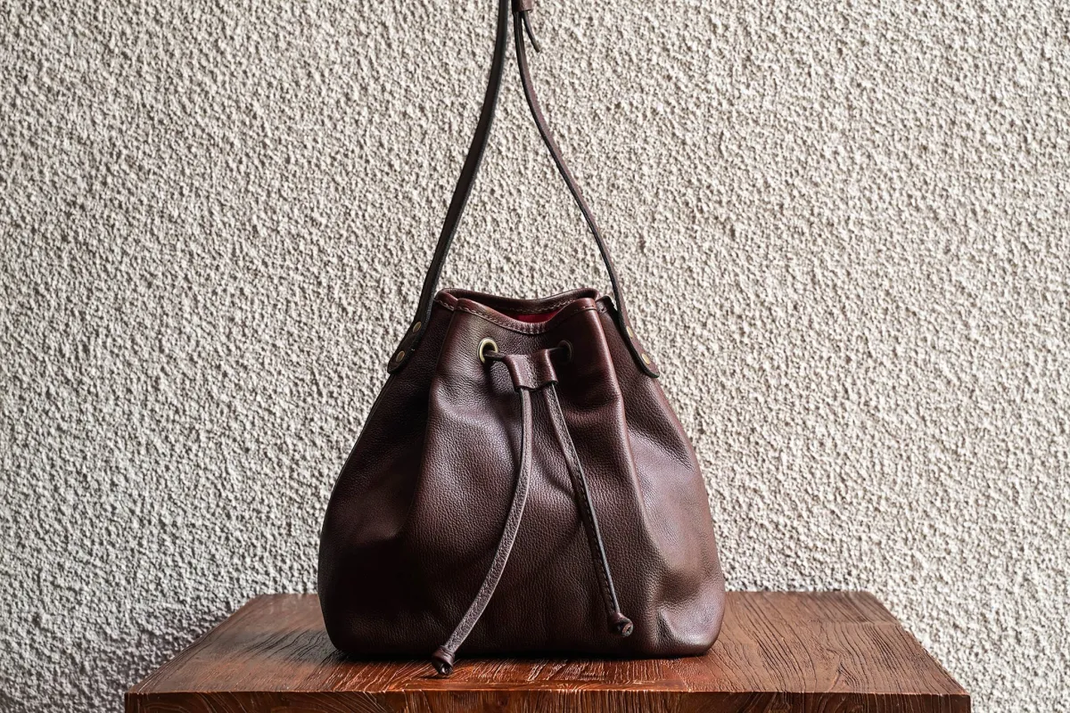 Bucket Bag/Fox sold by Cravar