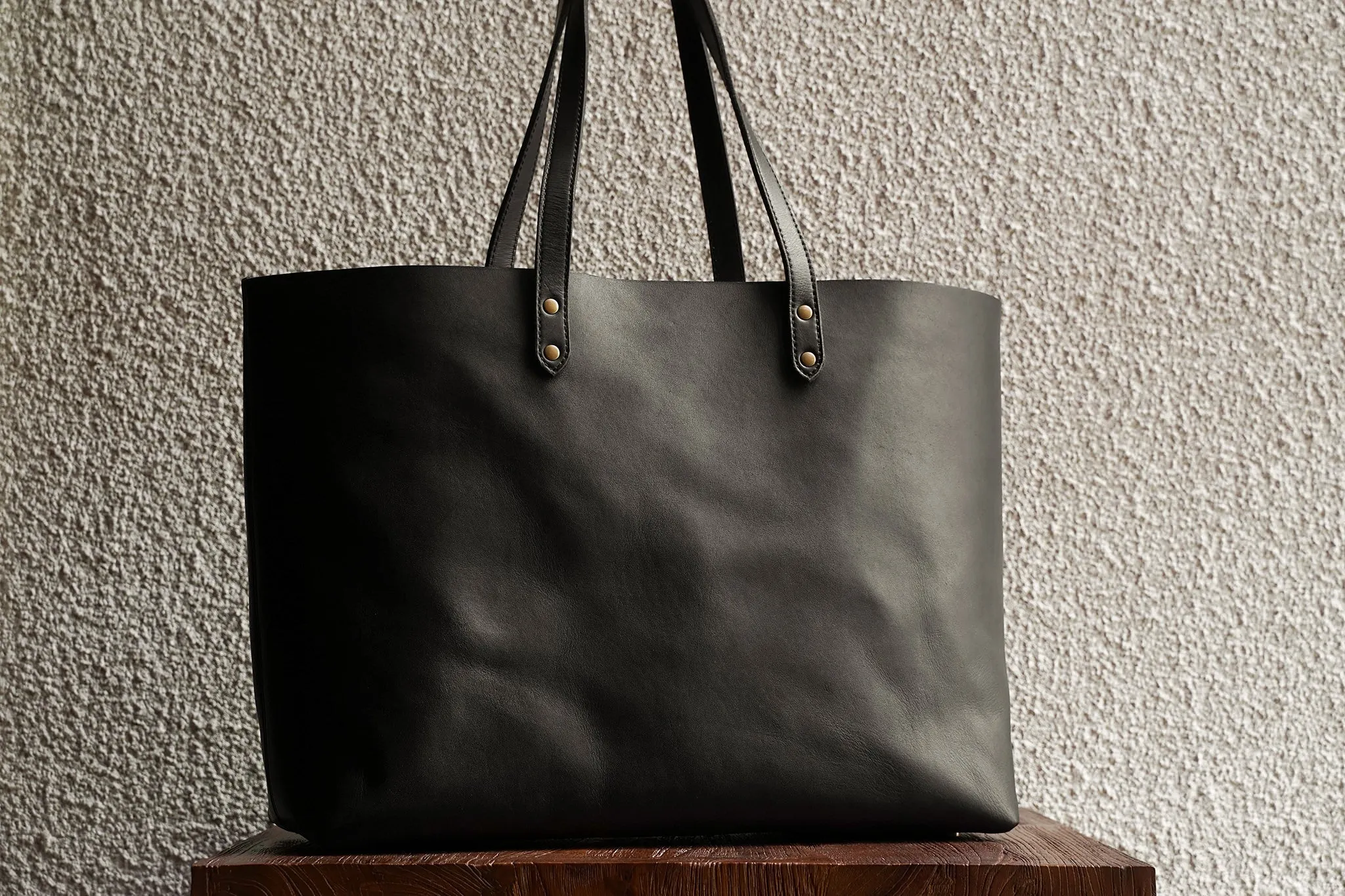 Wide Tote/Black - 3 Weeks Preorder sold by Cravar