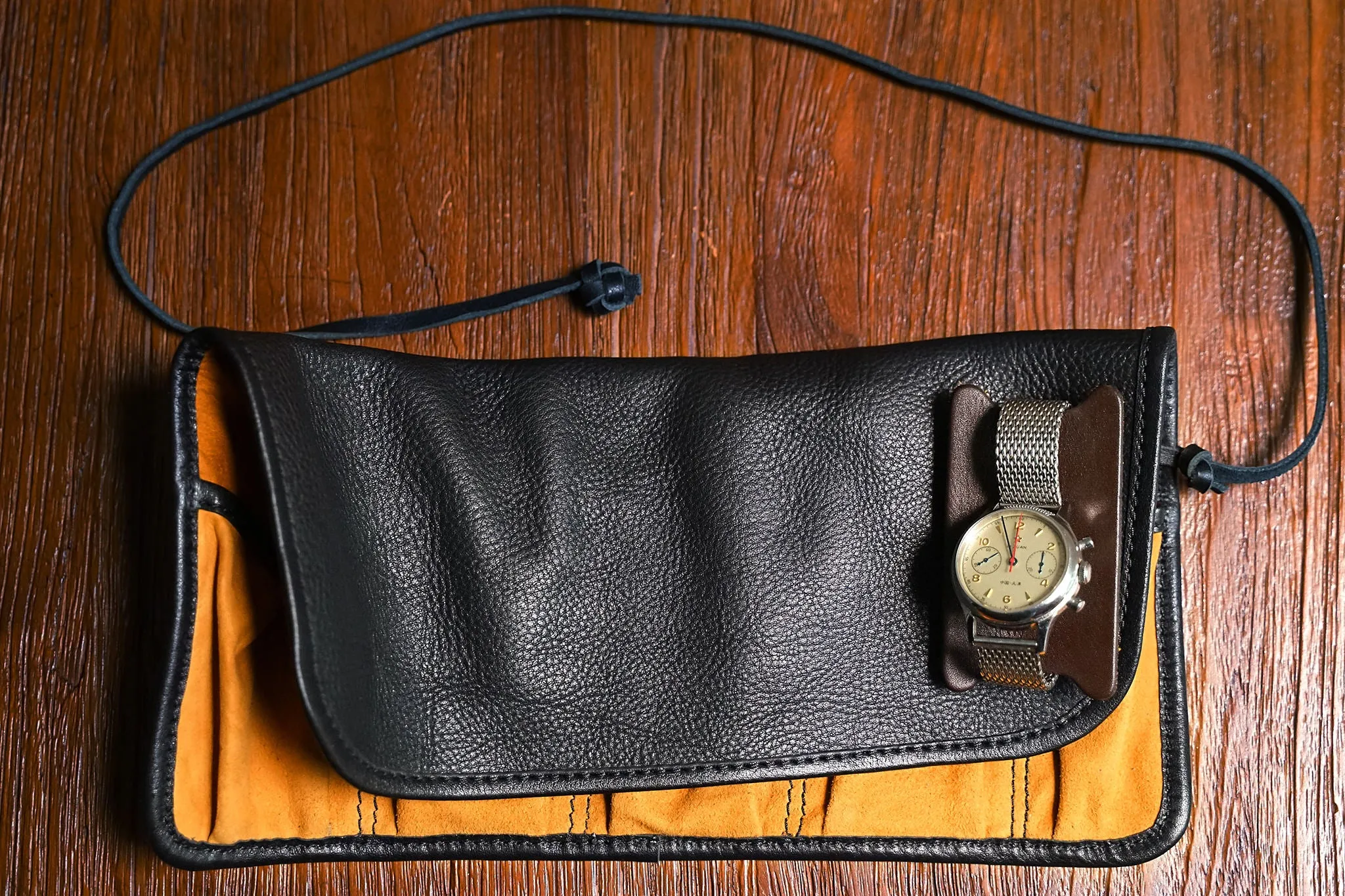 Watch Roll/Black sold by Cravar